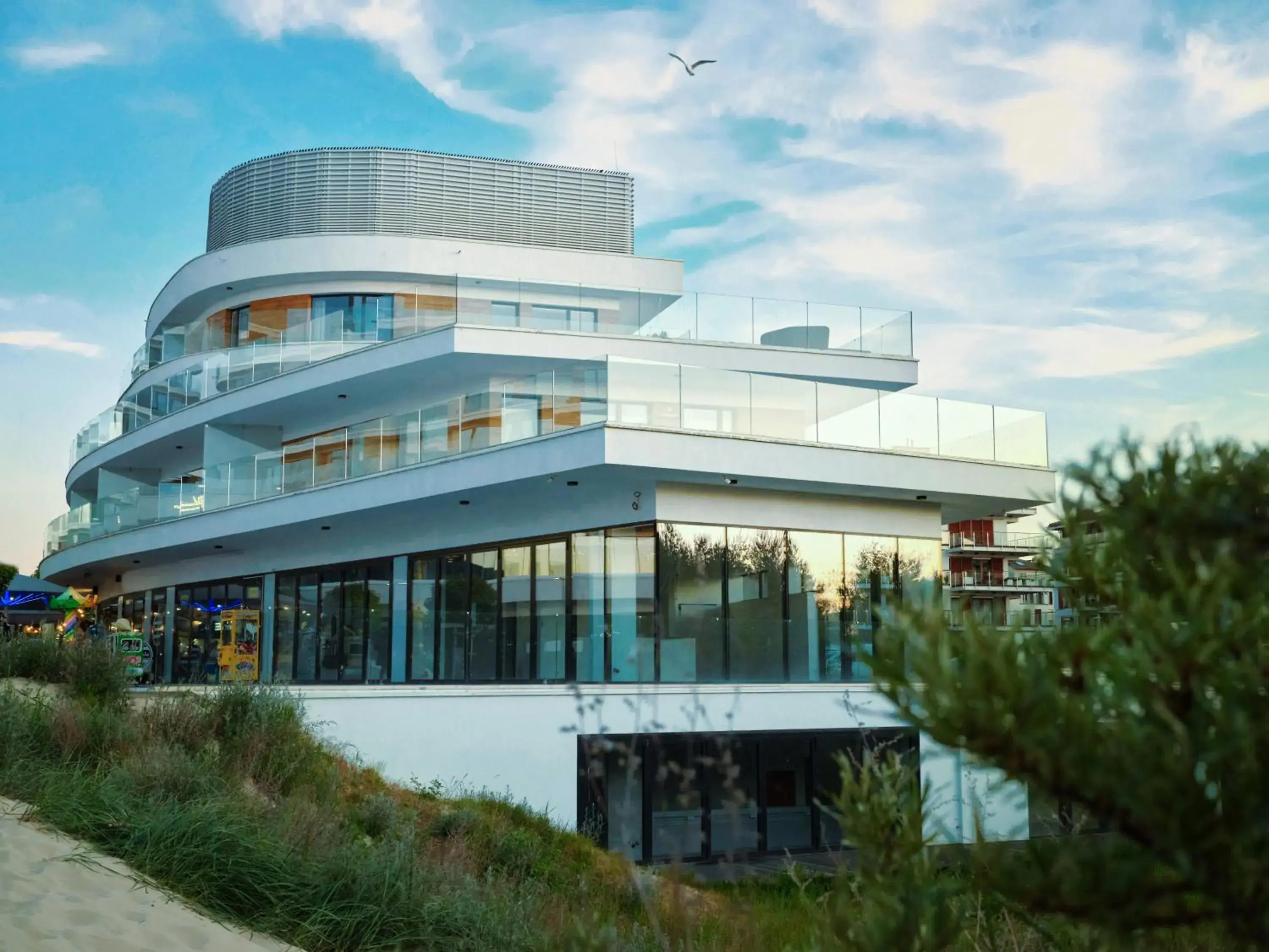 Property building in Baltic Park Molo Apartments by Zdrojowa Property building in Baltic Park Molo Apartments by Zdrojowa