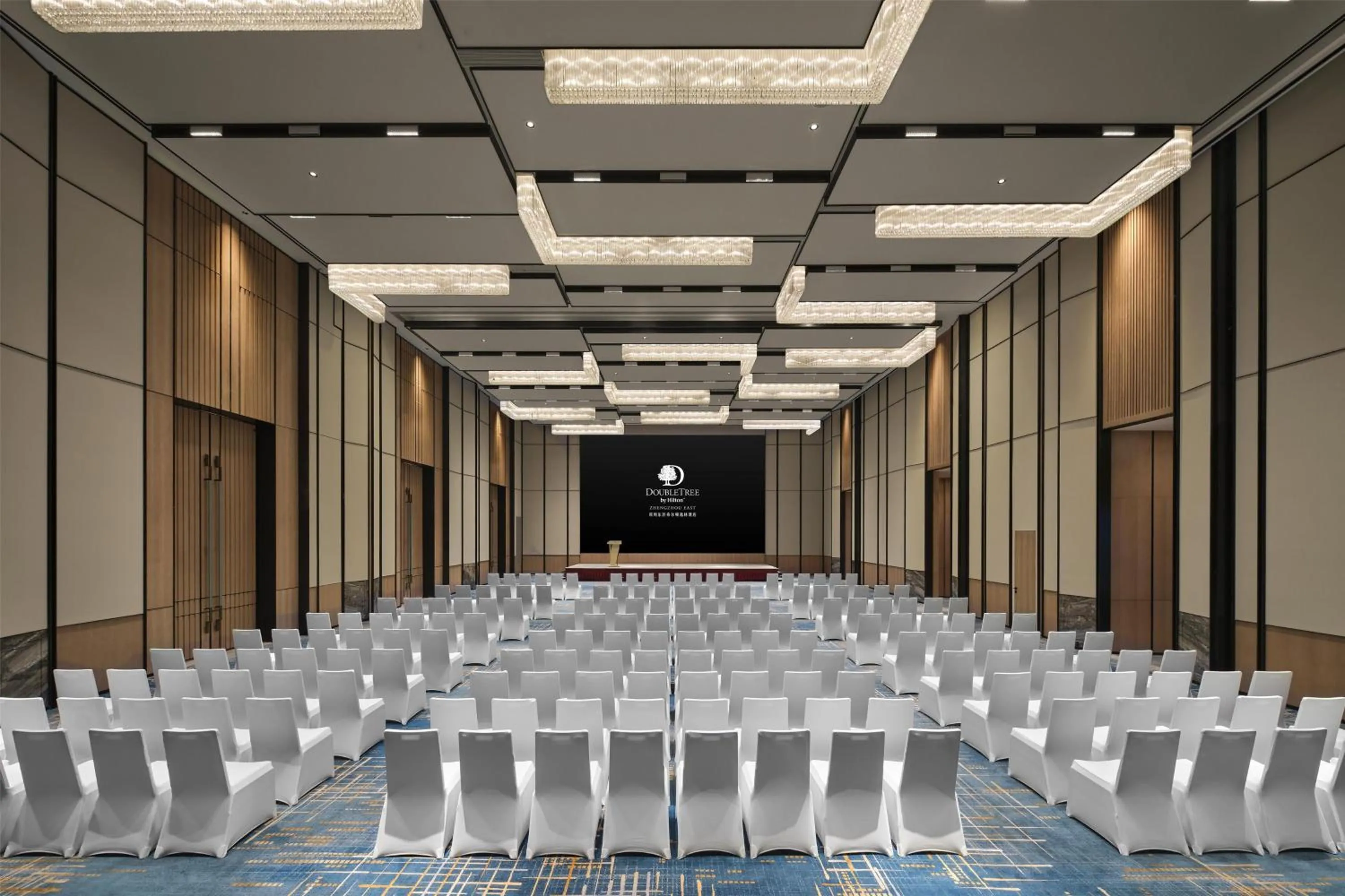 Meeting/conference room in Doubletree By Hilton Zhengzhou East