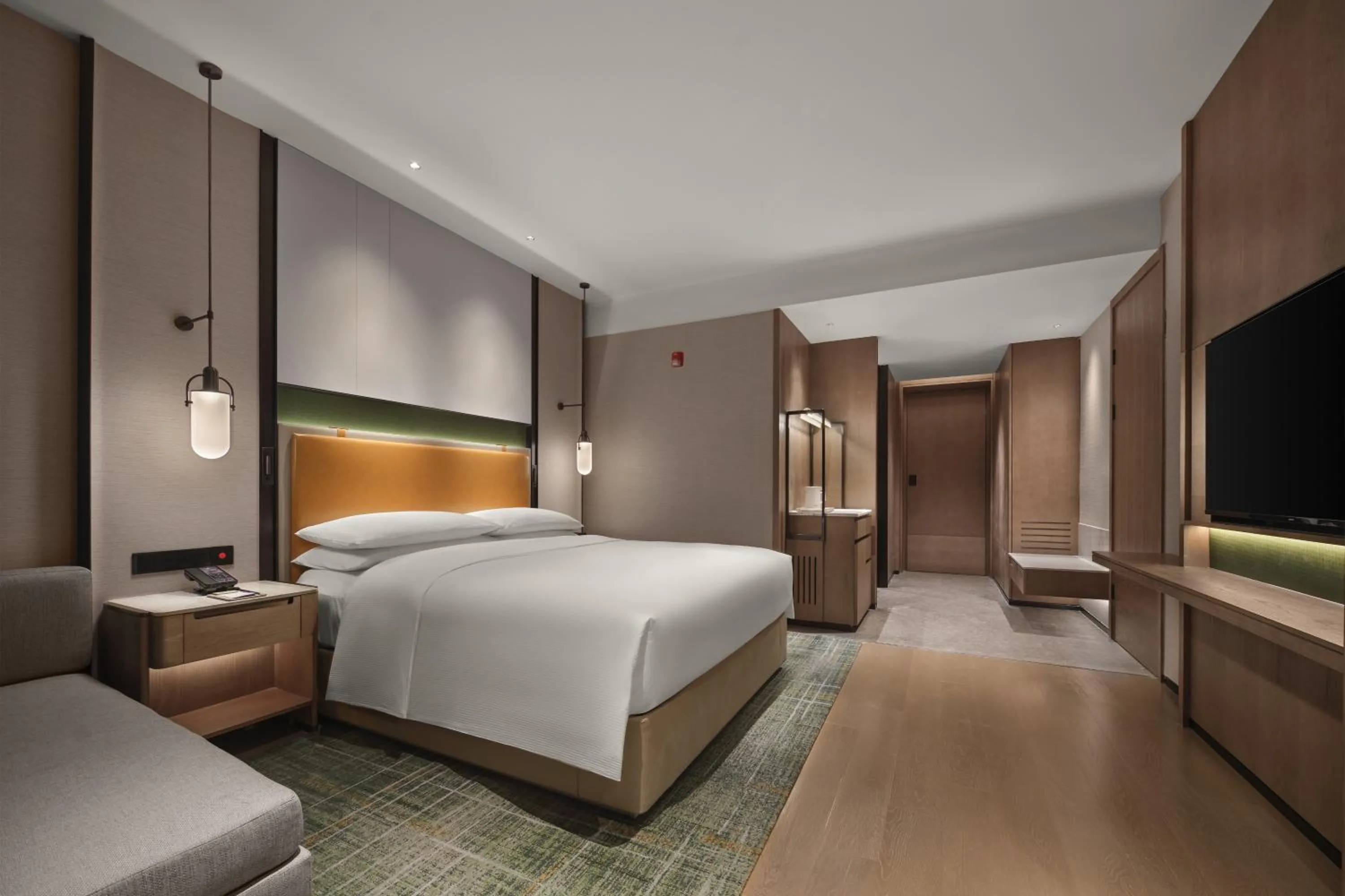 Bed in Doubletree By Hilton Zhengzhou East