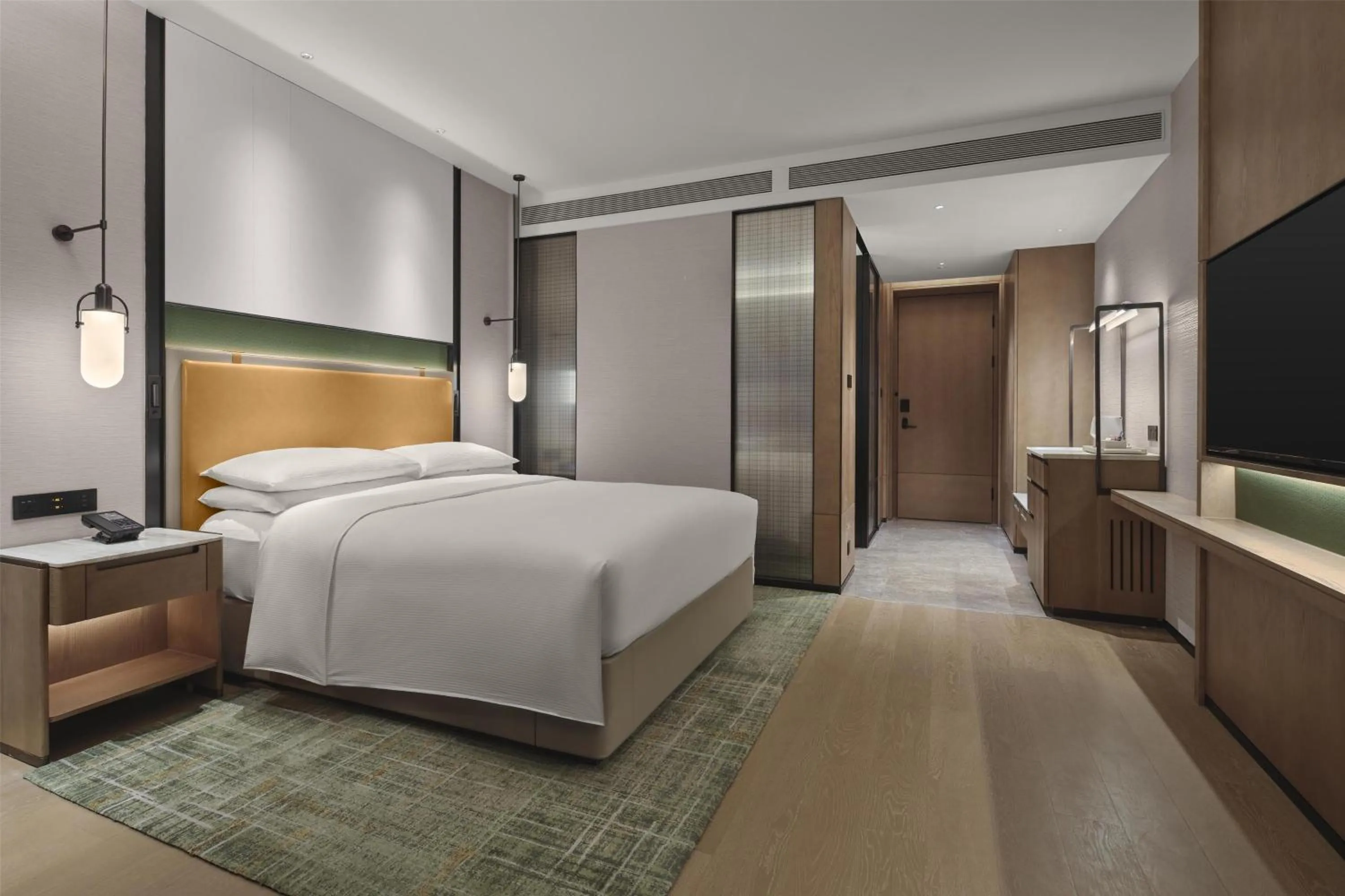 Bed in Doubletree By Hilton Zhengzhou East
