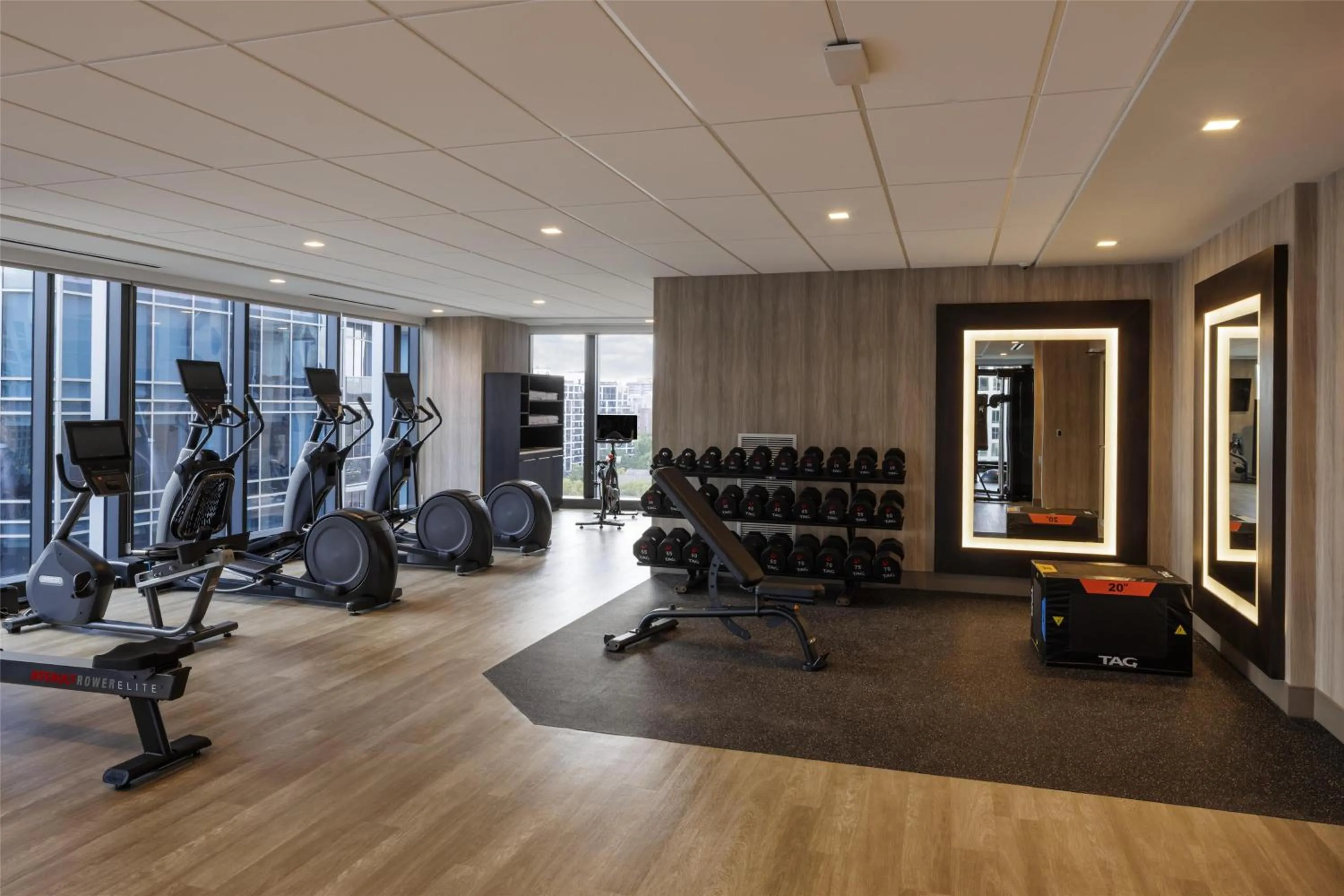 Fitness centre/facilities in Hilton Arlington Rosslyn The Key