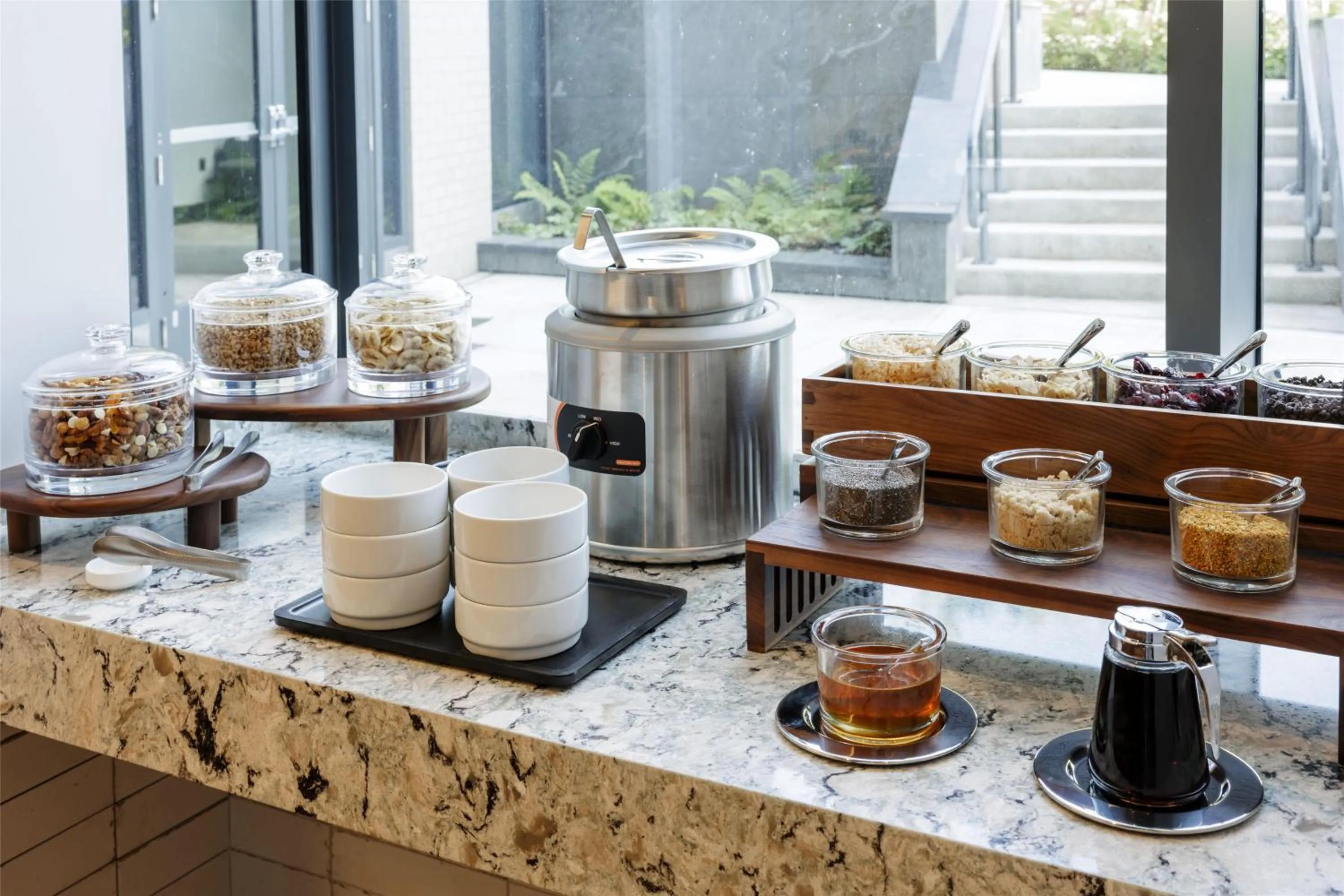 Restaurant/places to eat in Hilton Arlington Rosslyn The Key