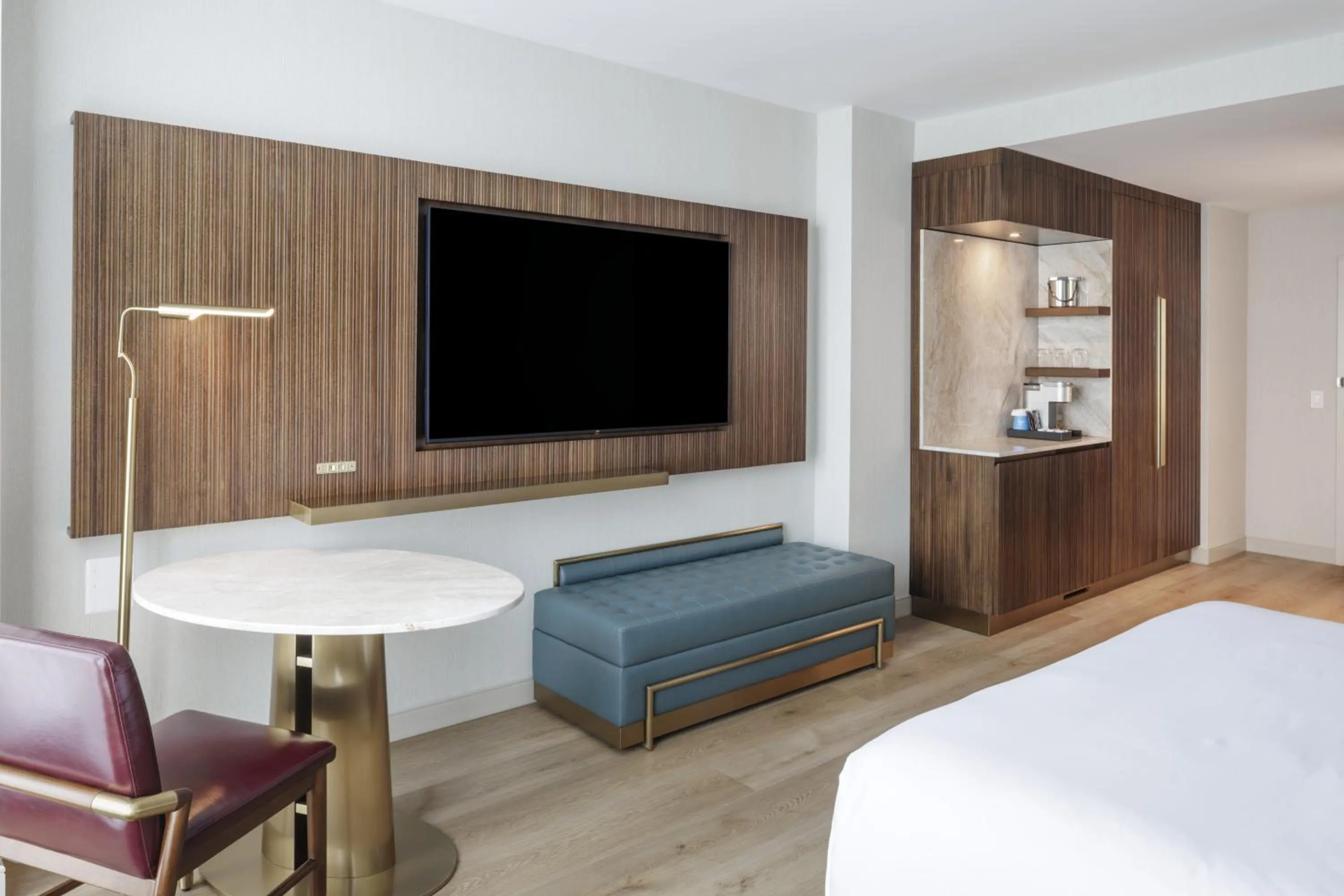 Bedroom, Bed in Hilton Arlington Rosslyn The Key