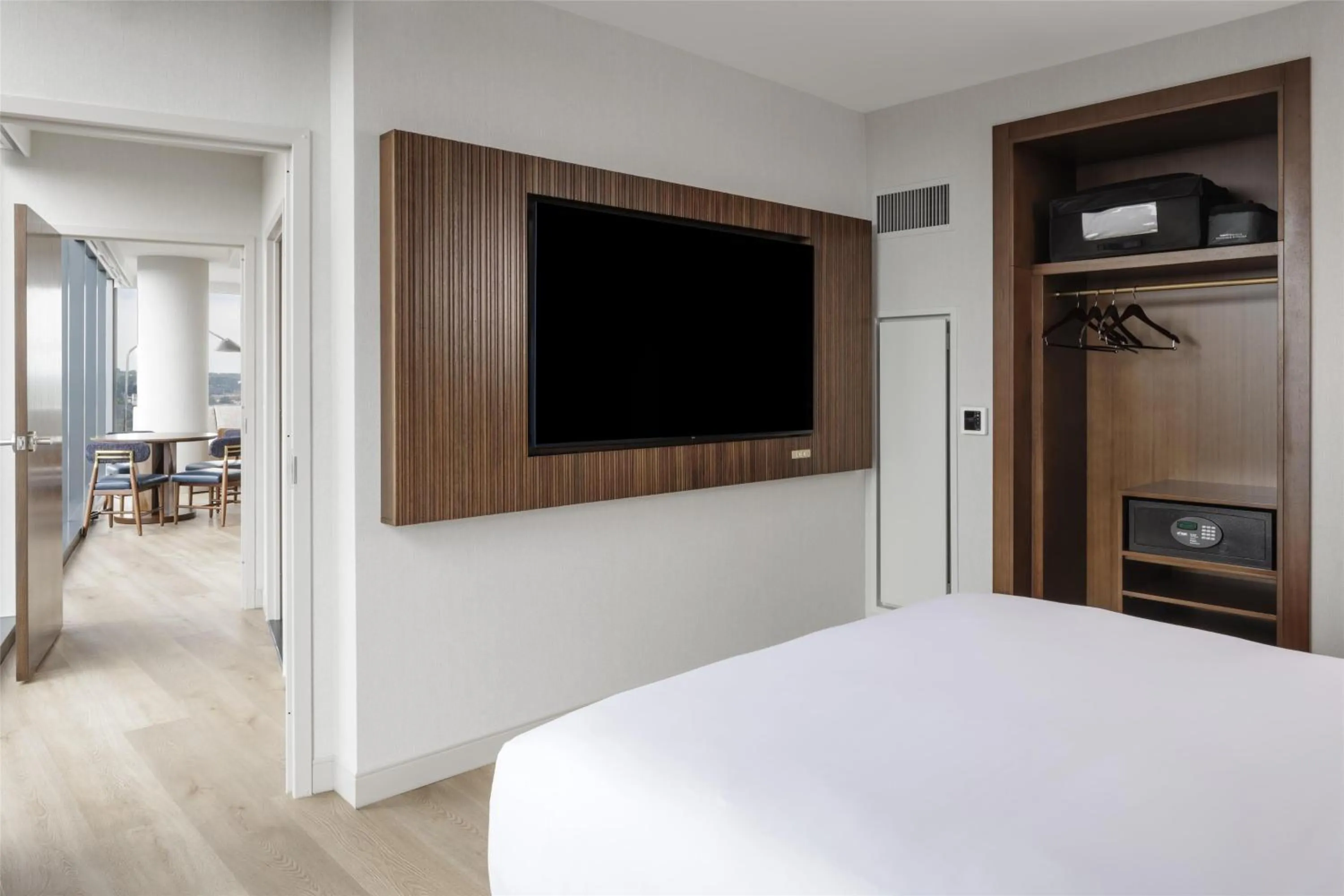 Bed in Hilton Arlington Rosslyn The Key