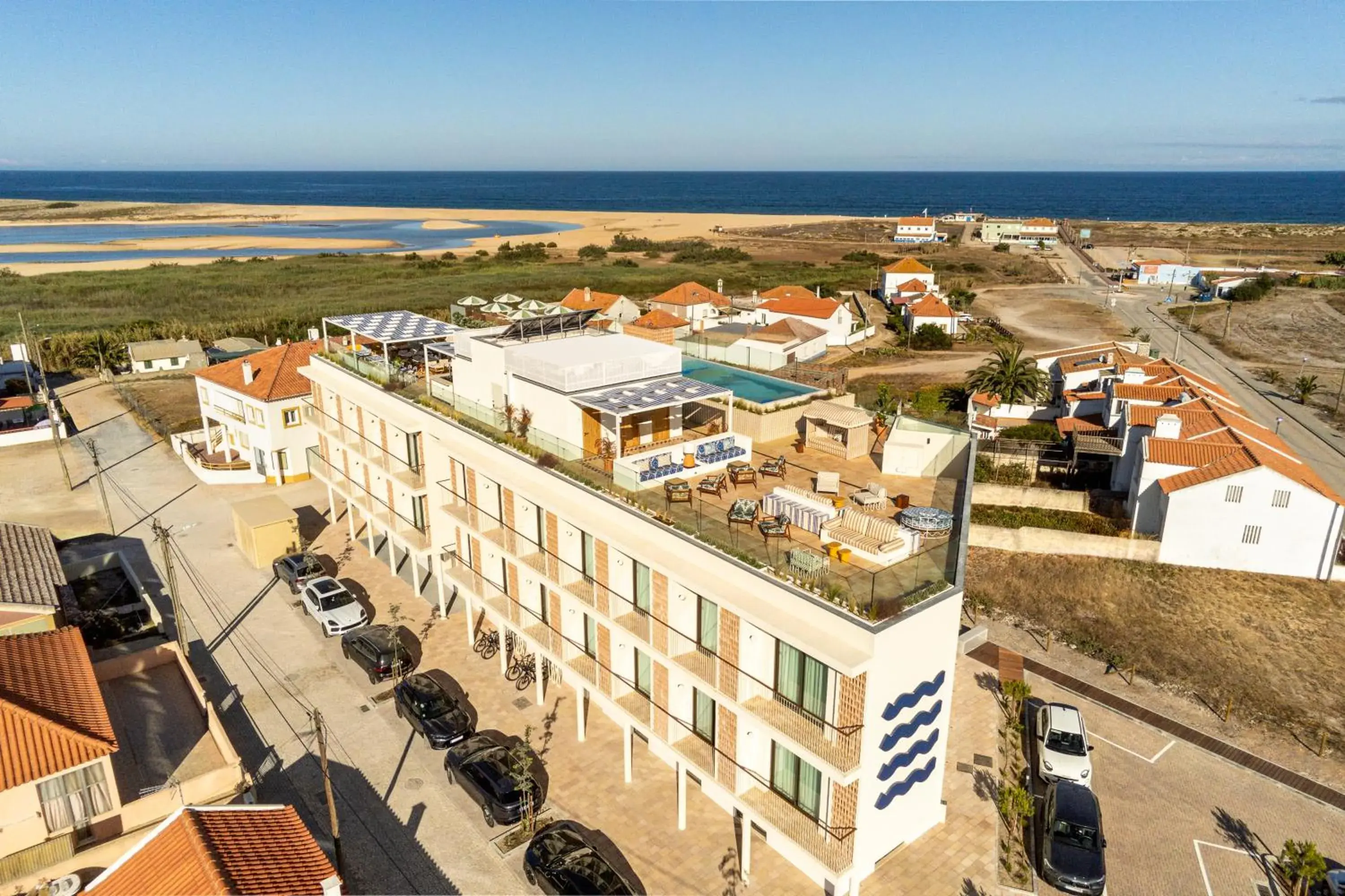 Property building in Amarello Hotel Praia Santo André, Tapestry Collection by Hilton Property building in Amarello Hotel Praia Santo André, Tapestry Collection by Hilton