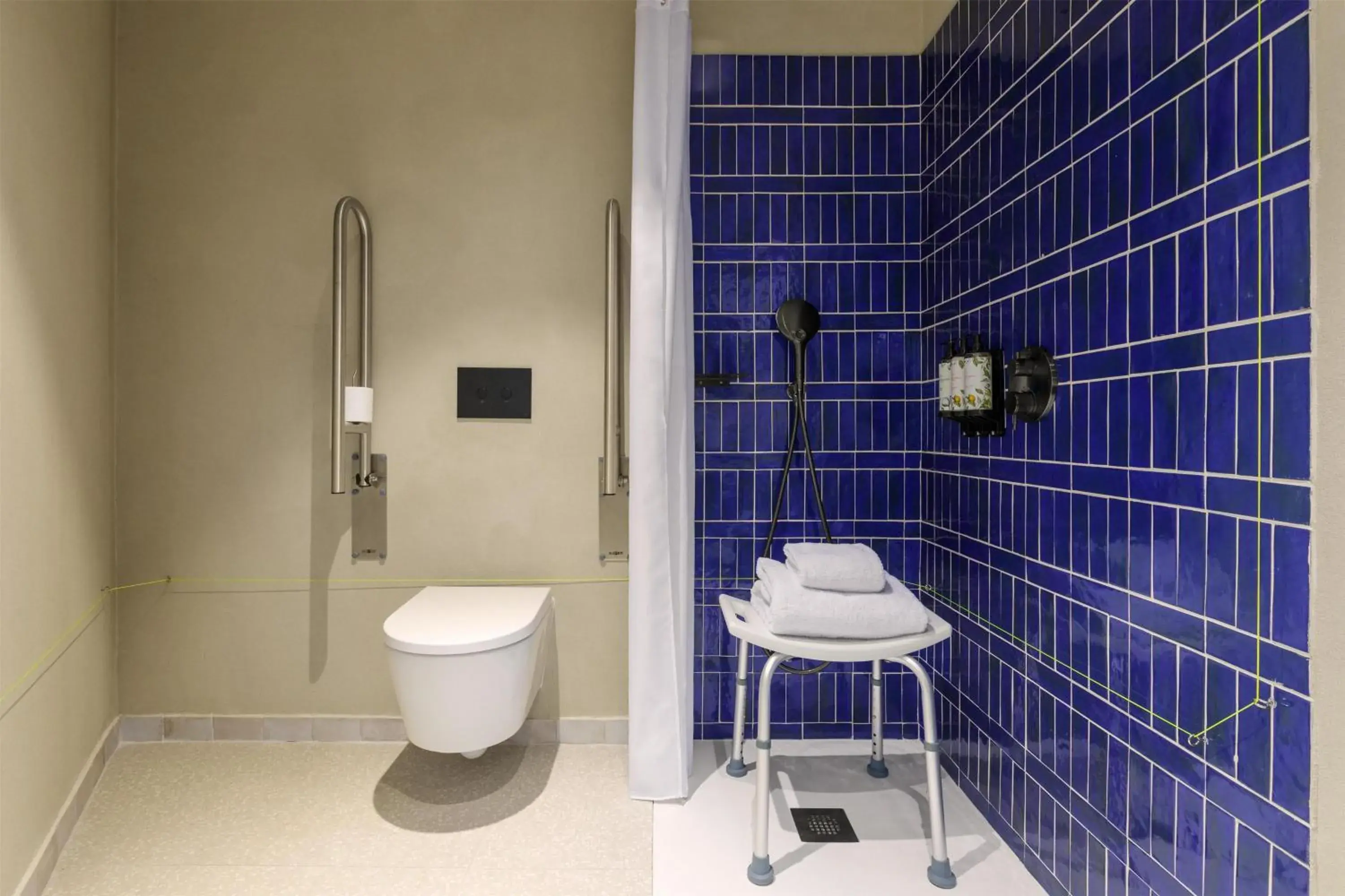 Bathroom in Amarello Hotel Praia Santo André, Tapestry Collection by Hilton Bathroom in Amarello Hotel Praia Santo André, Tapestry Collection by Hilton