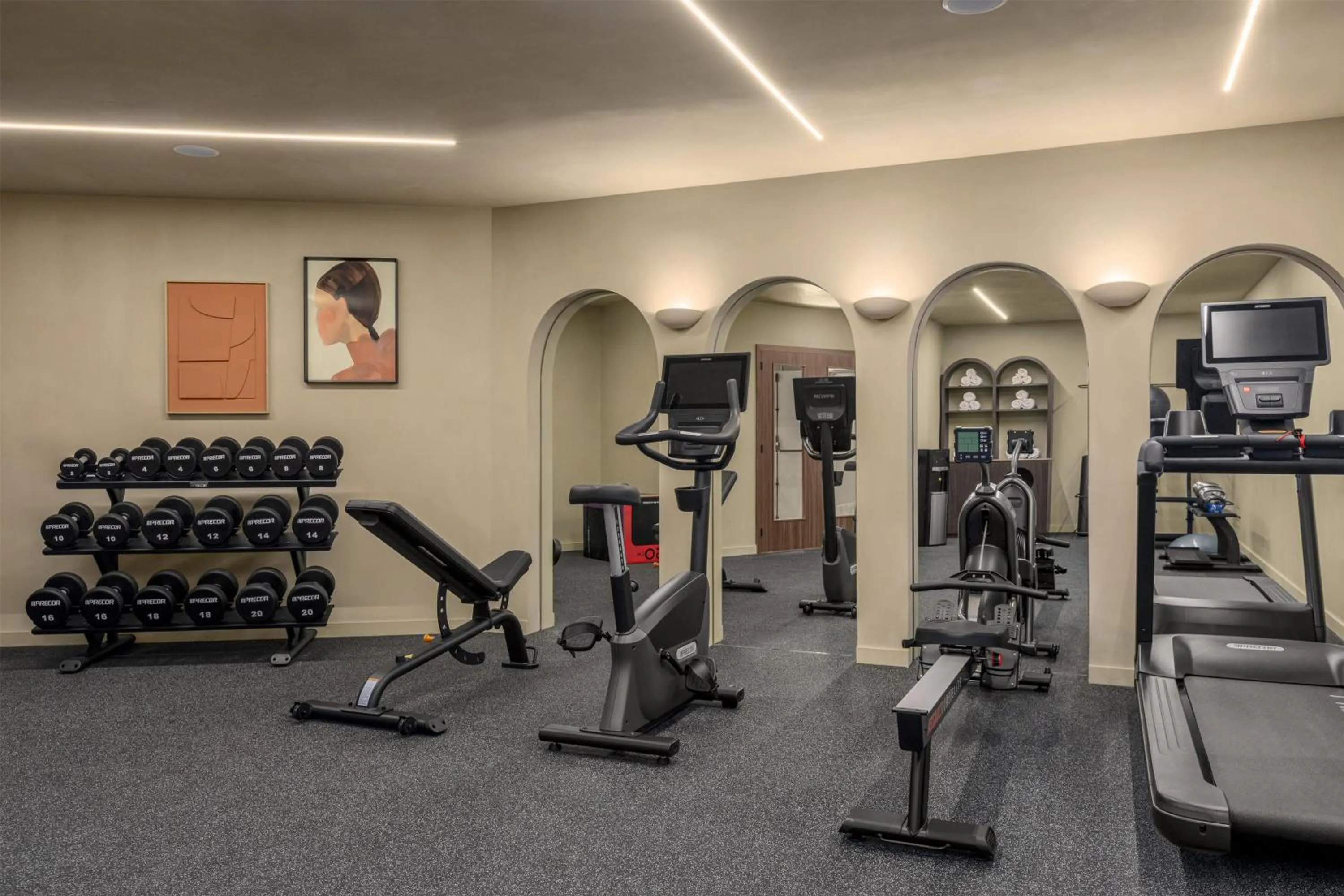 Fitness centre/facilities in Amarello Hotel Praia Santo André, Tapestry Collection by Hilton