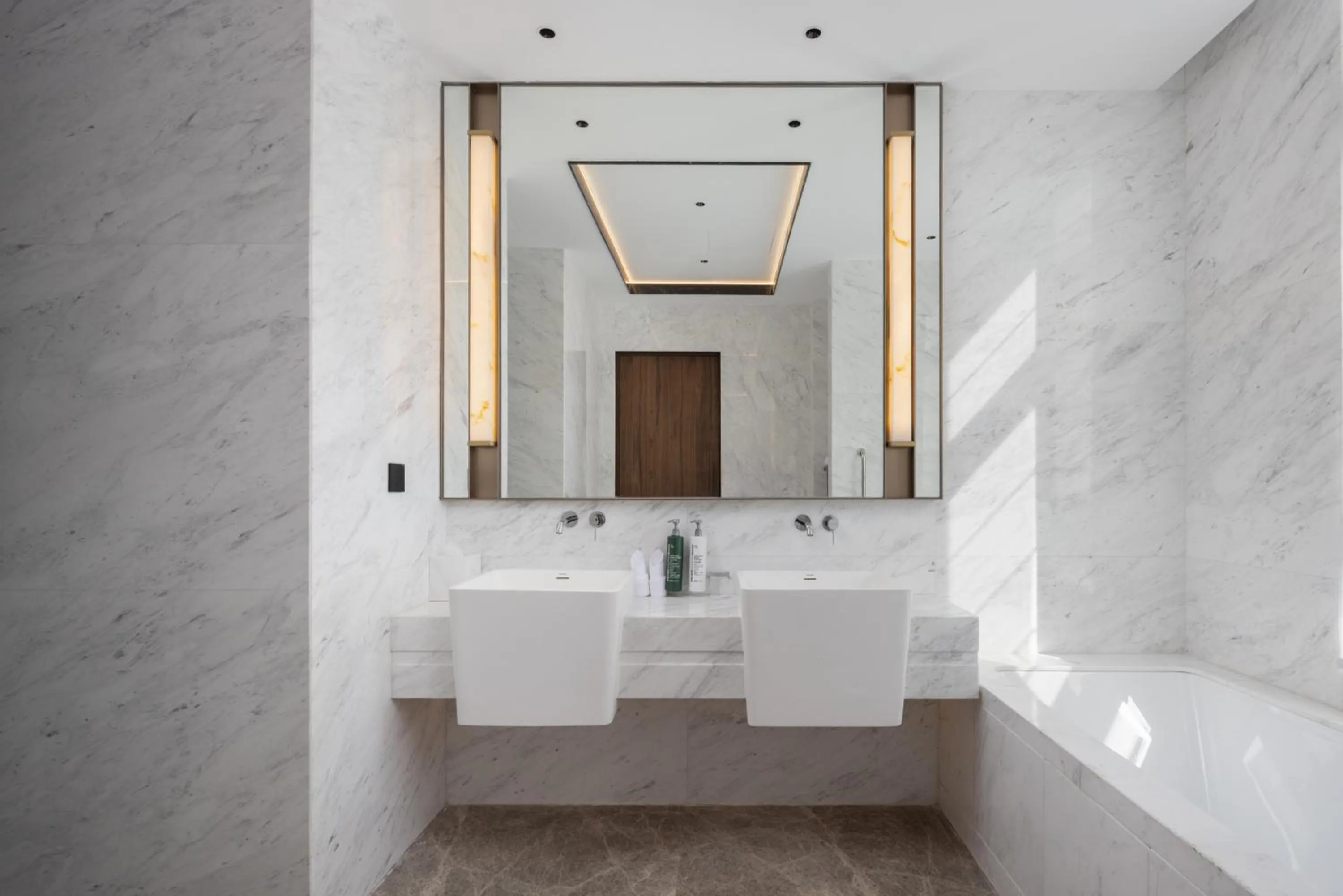 Bathroom in Hilton Garden Inn Shanghai High-Speed East Railway Station