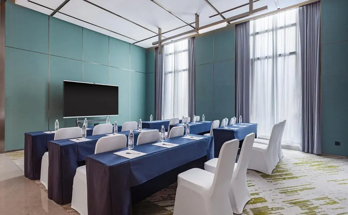 Meeting/conference room in Hilton Garden Inn Shanghai High-Speed East Railway Station Meeting/conference room in Hilton Garden Inn Shanghai High-Speed East Railway Station
