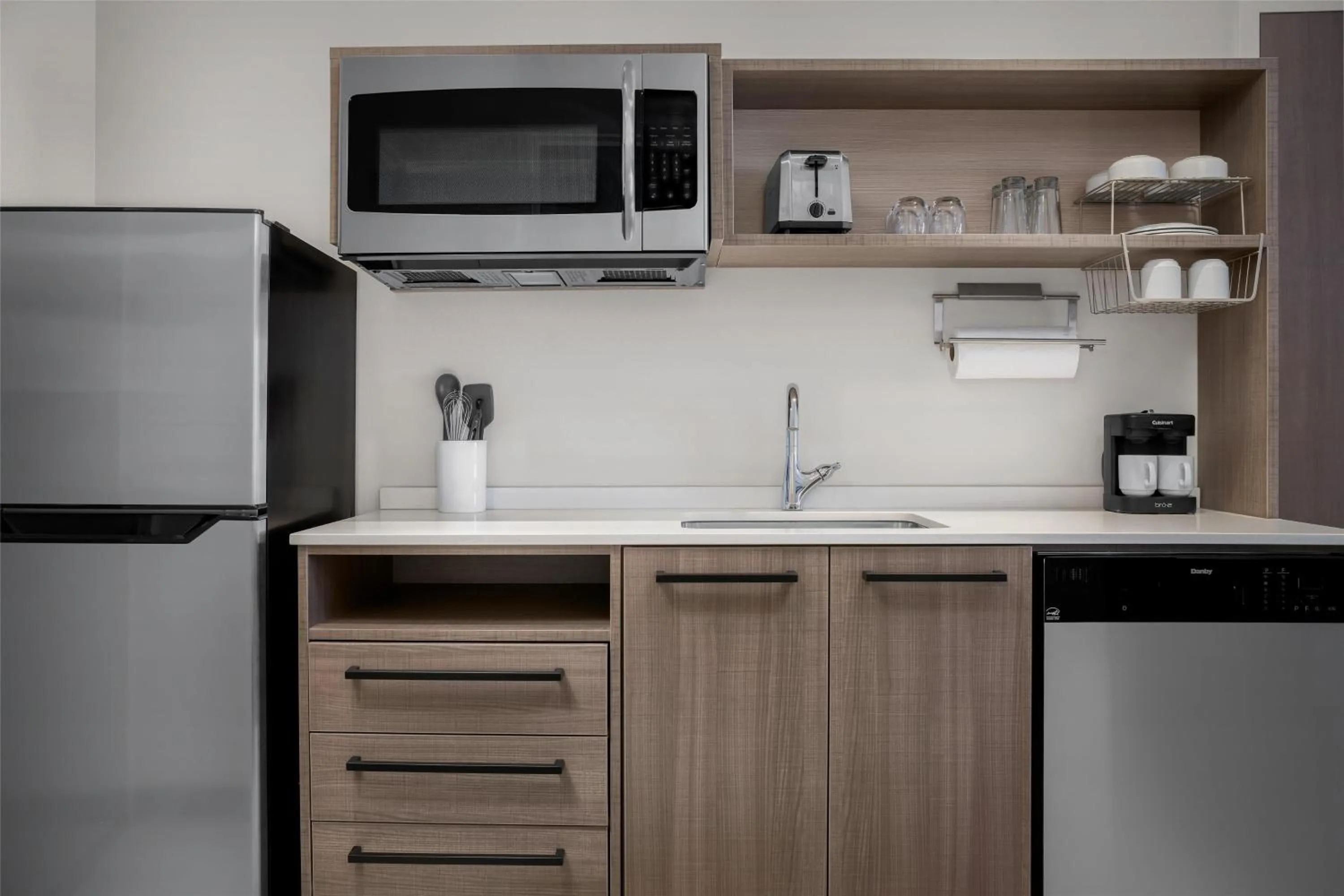 Kitchen or kitchenette in Home2 Suites By Hilton Tooele