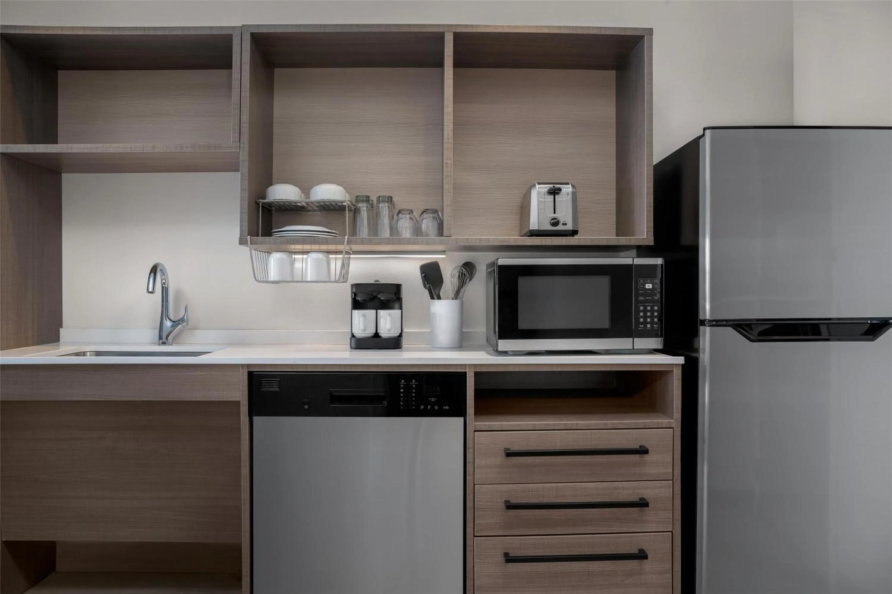 Kitchen or kitchenette in Home2 Suites By Hilton Tooele