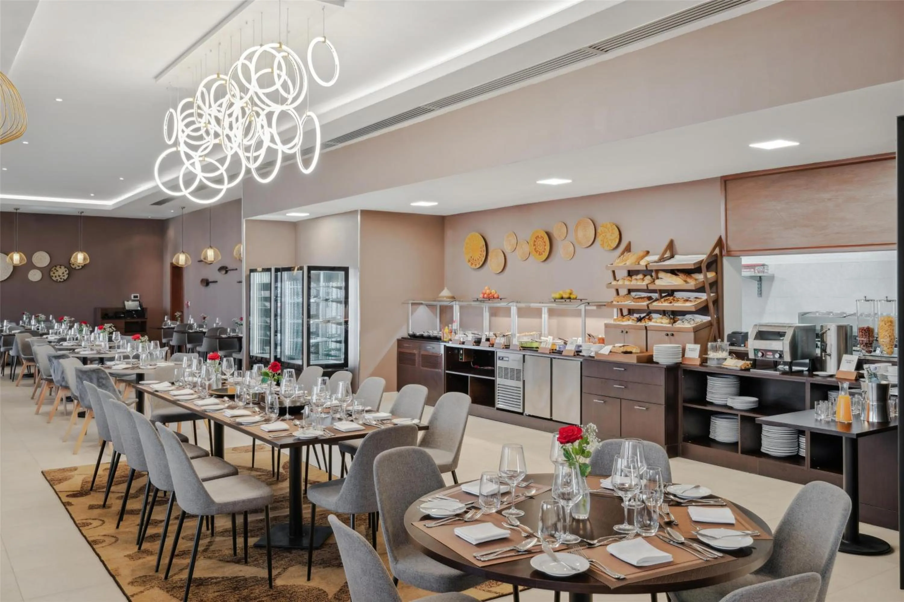 Restaurant/places to eat in Doubletree By Hilton Addis Ababa Airport