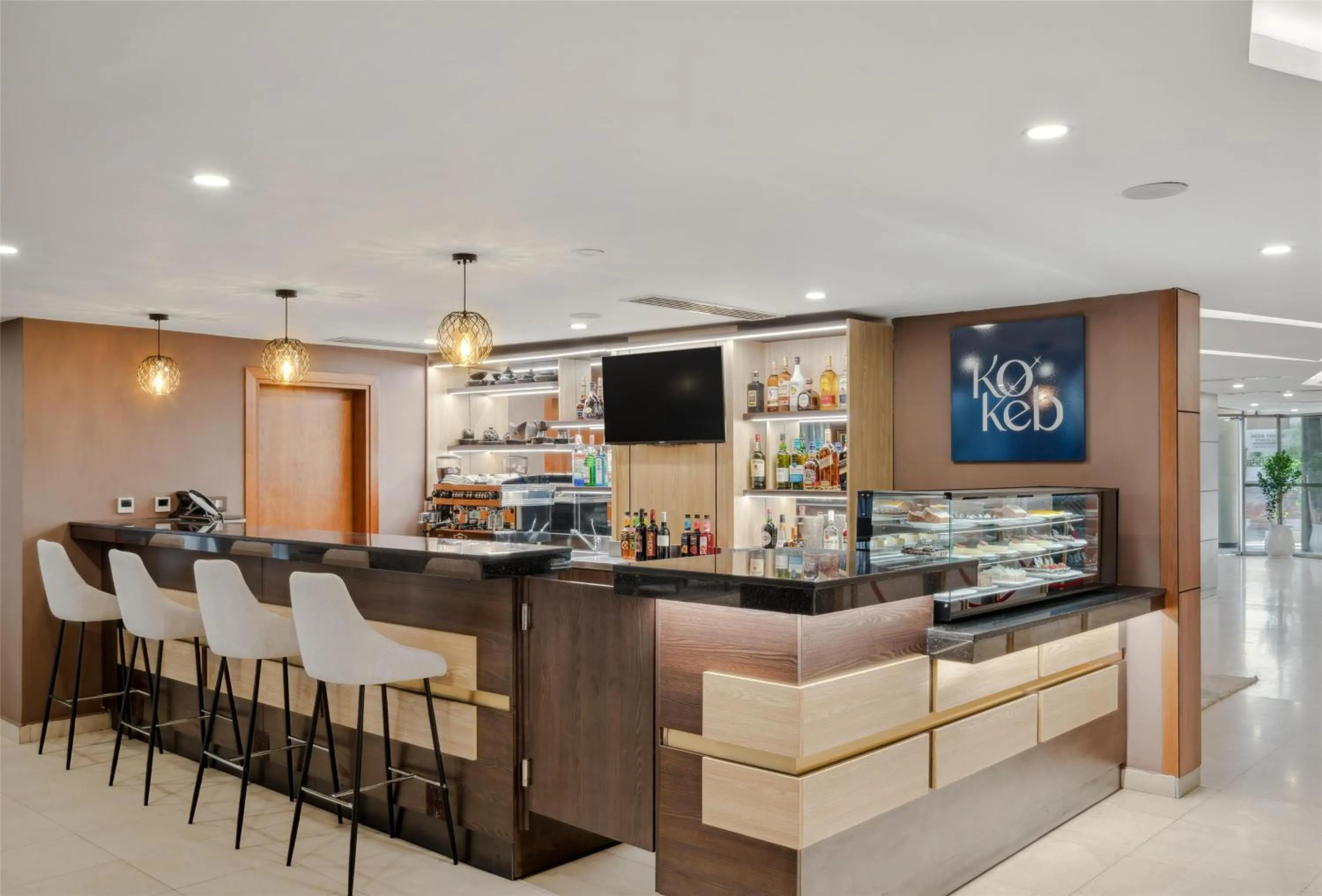 Lounge or bar in Doubletree By Hilton Addis Ababa Airport