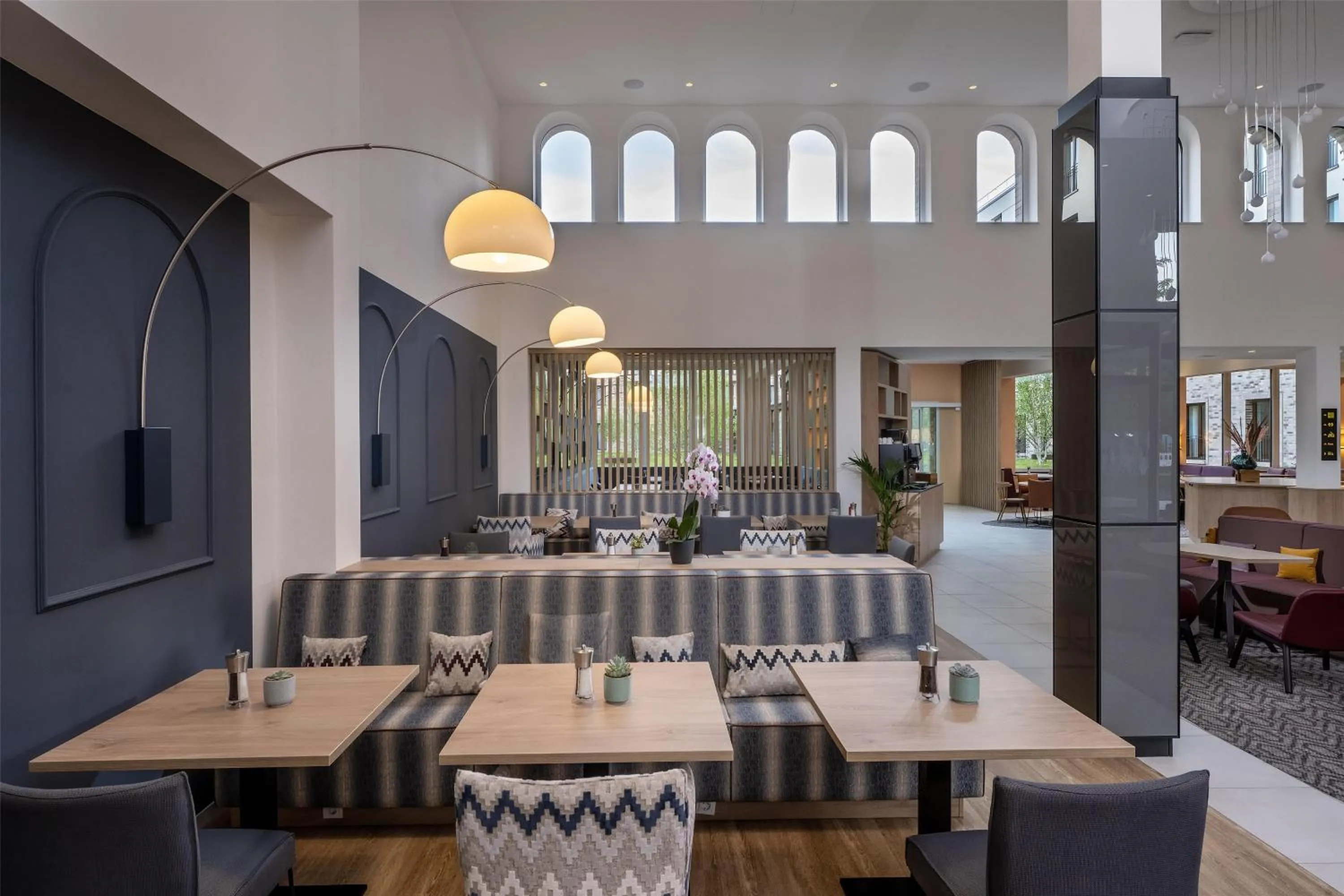 Restaurant/places to eat in Hampton By Hilton Potsdam Babelsberg