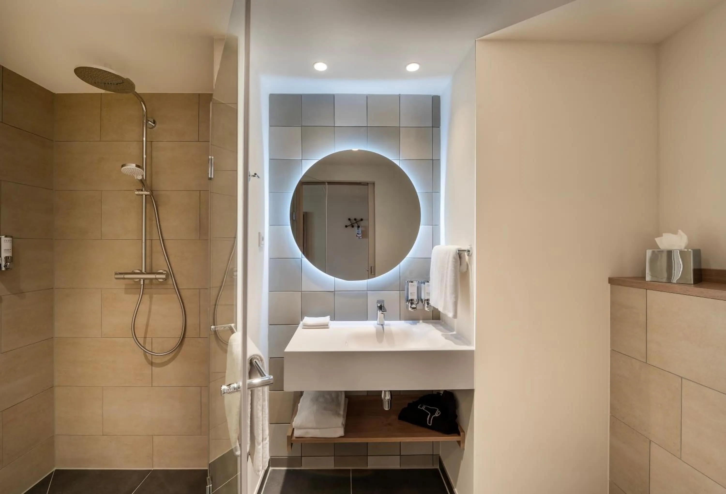 Shower in Hampton By Hilton Potsdam Babelsberg