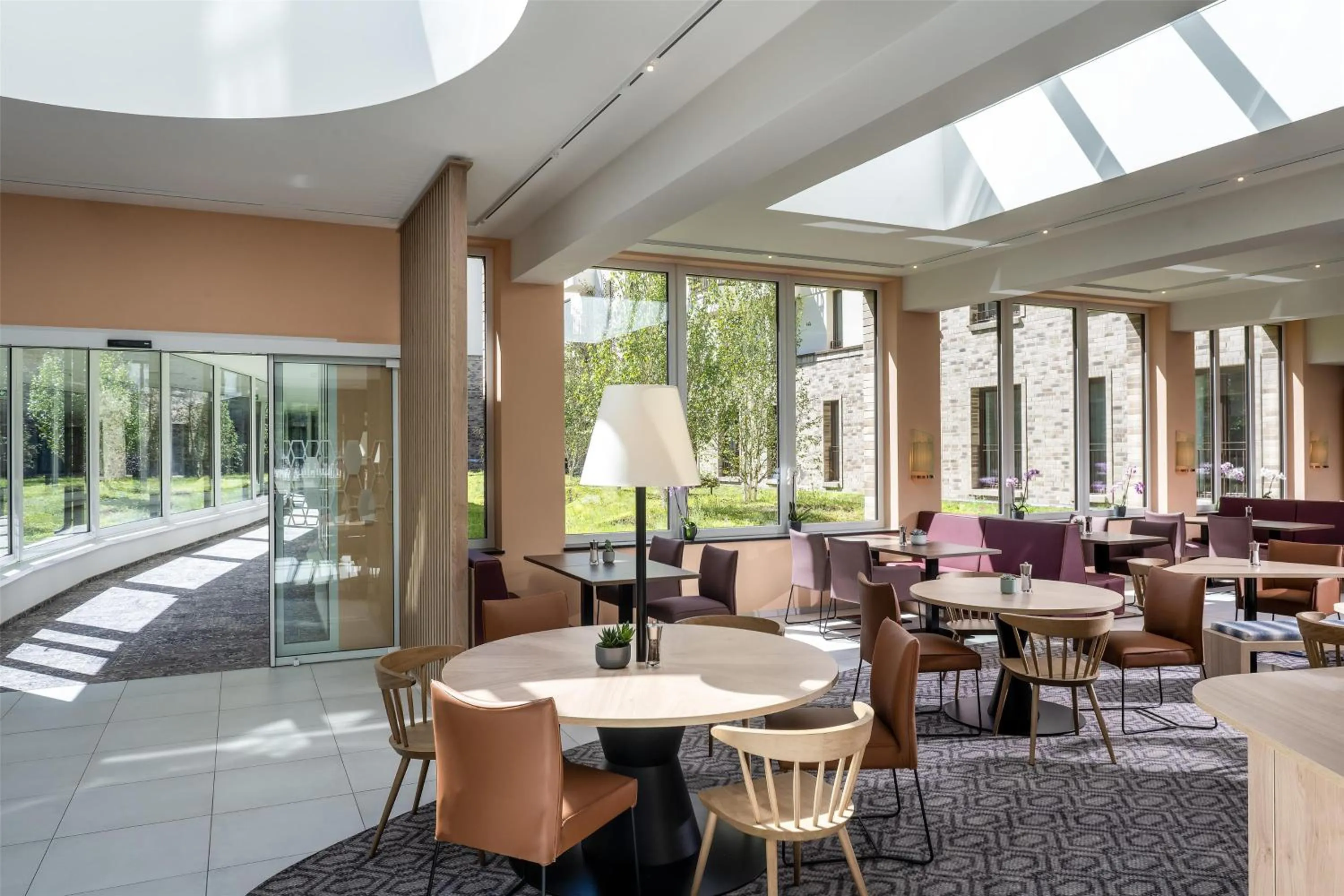 Lobby or reception in Hampton By Hilton Potsdam Babelsberg