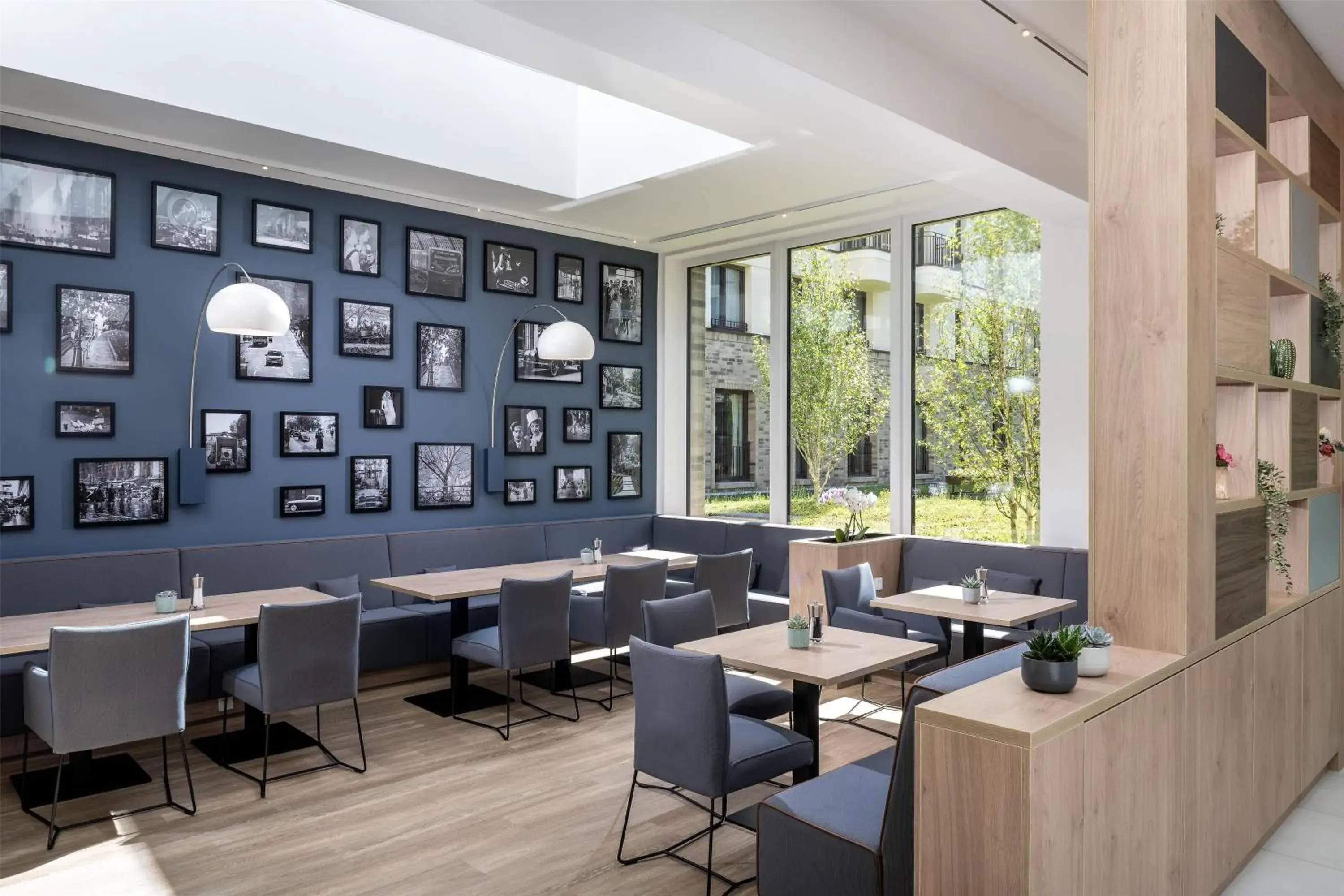 Restaurant/places to eat in Hampton By Hilton Potsdam Babelsberg Restaurant/places to eat in Hampton By Hilton Potsdam Babelsberg