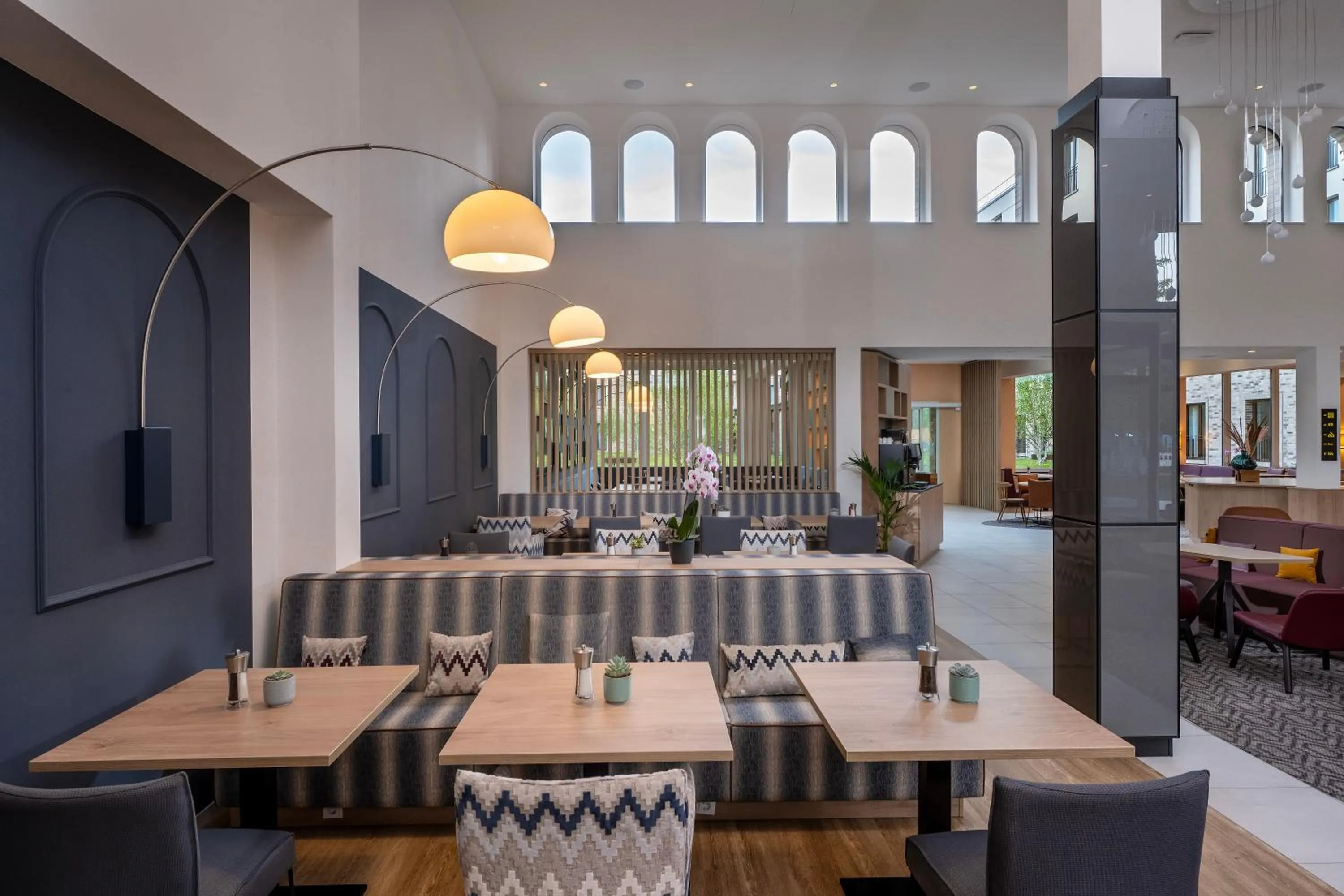 Restaurant/places to eat in Hampton By Hilton Potsdam Babelsberg