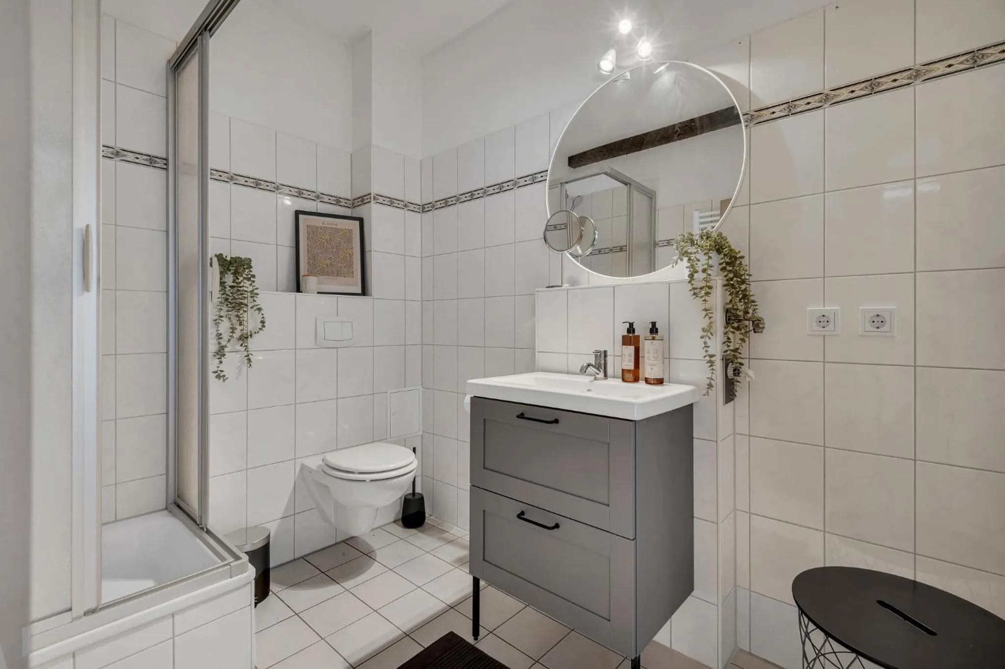 Bathroom in REGIOHOTEL Am Nicolaiplatz Wernigerode - #Ferienwohnungen #FrischRenoviert #Kaffeevollautomat #Bestlage