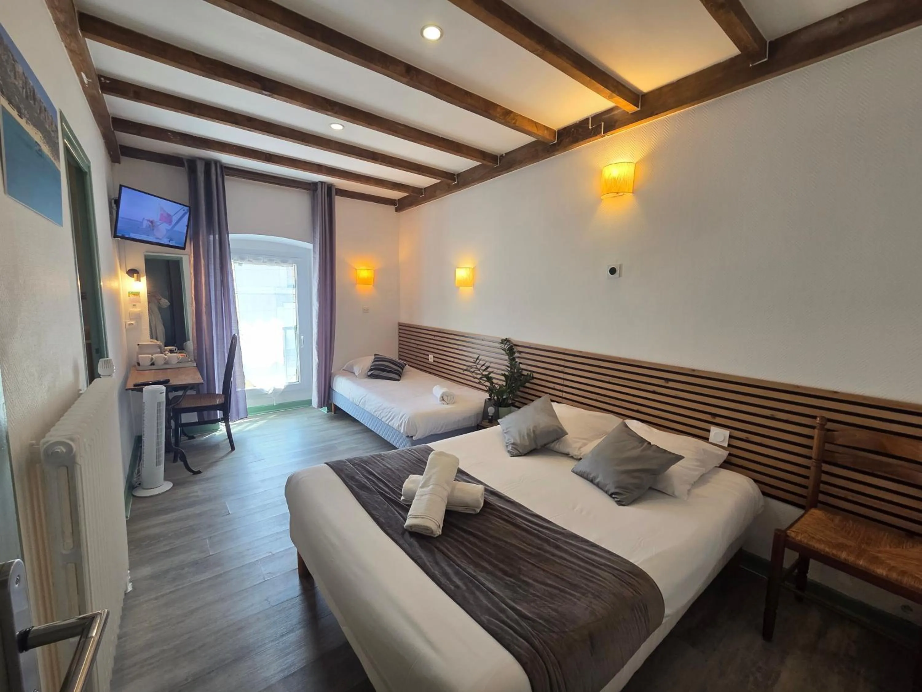 Bed in Hotel Magdeleine