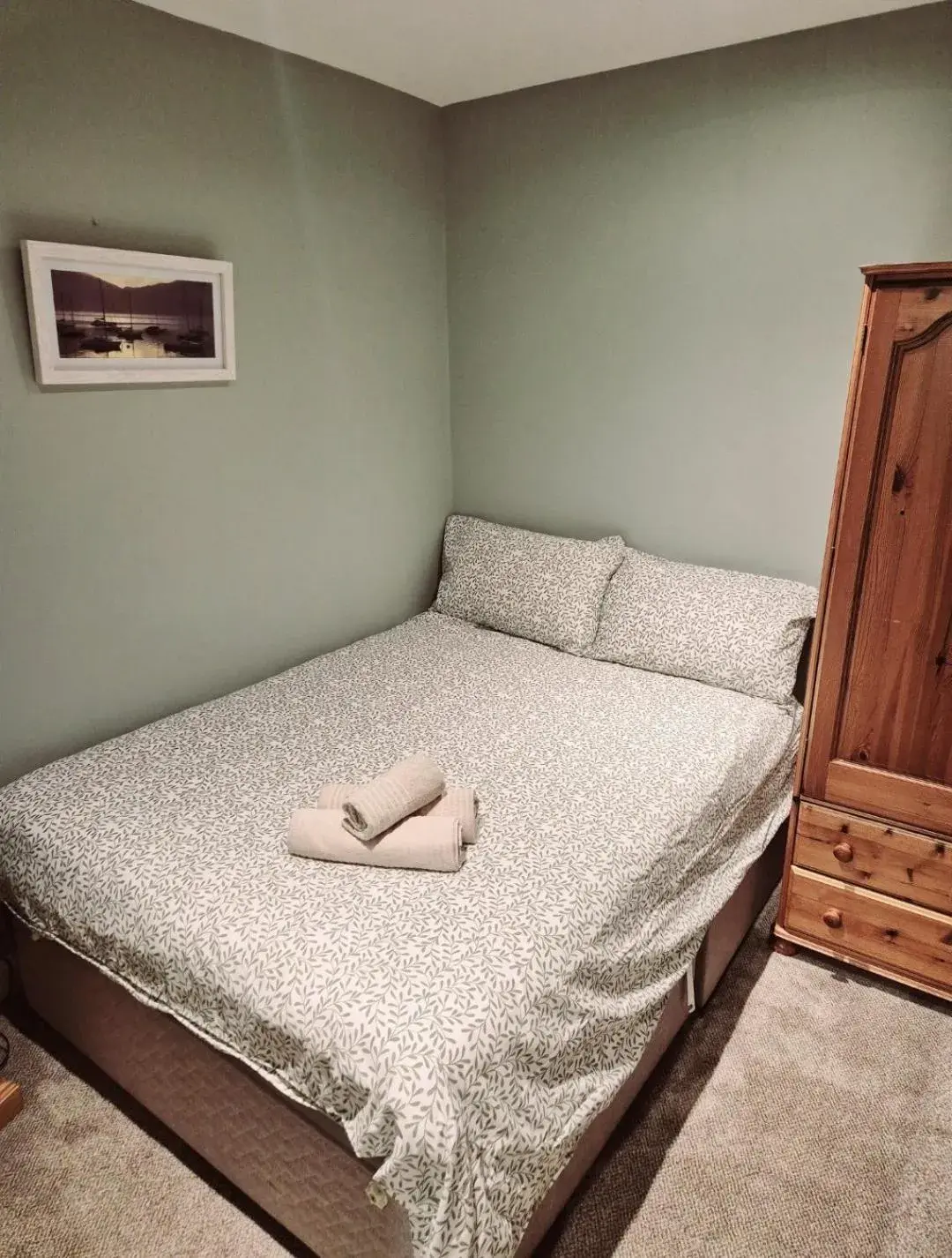 Four-Bedroom Apartment in Laneway Hostel Lahinch Four-Bedroom Apartment in Laneway Hostel Lahinch