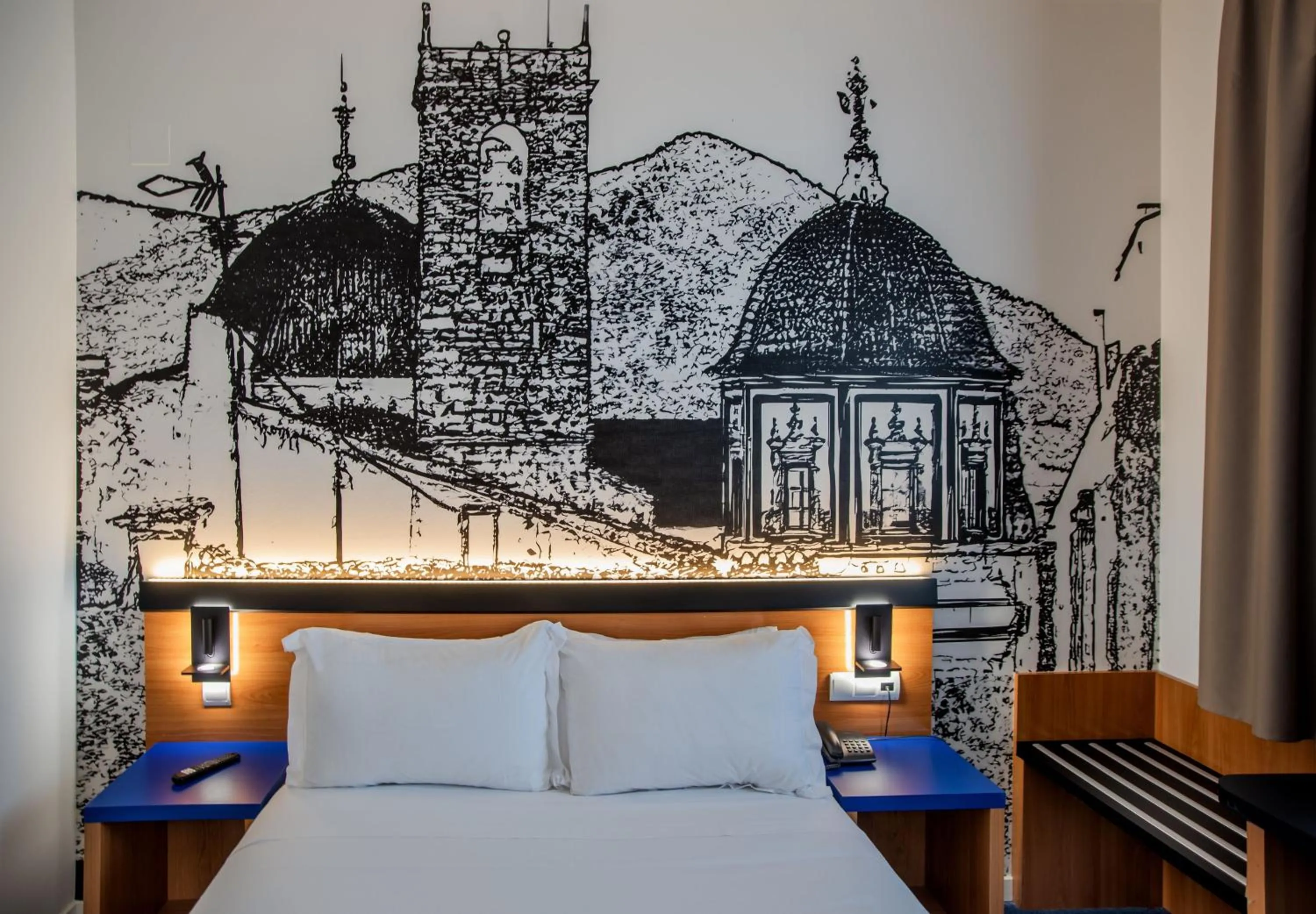 Photo of the whole room, Bed in Hotel Sercotel Plana Onda