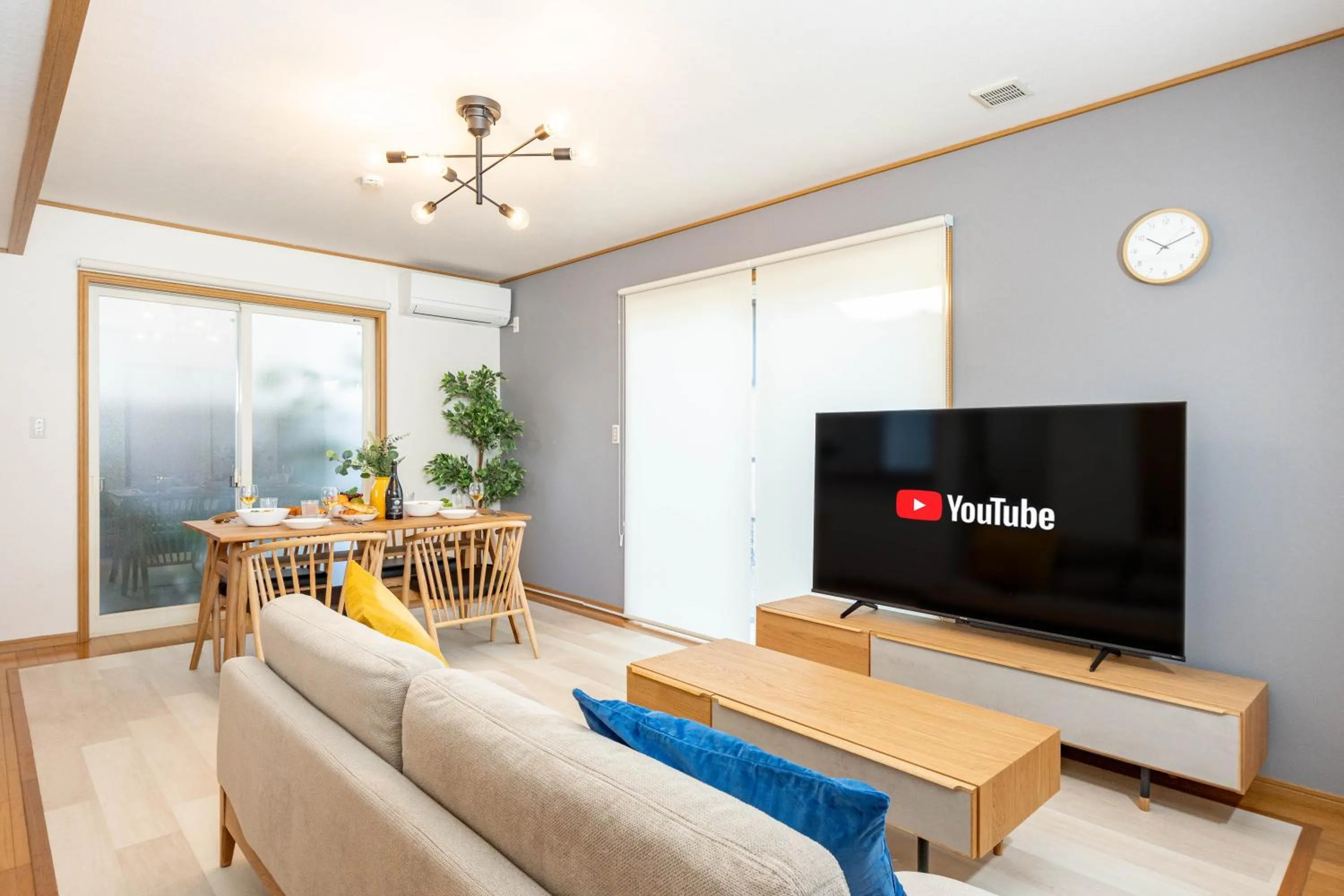 Living room in Seaside House-THE BLUE-