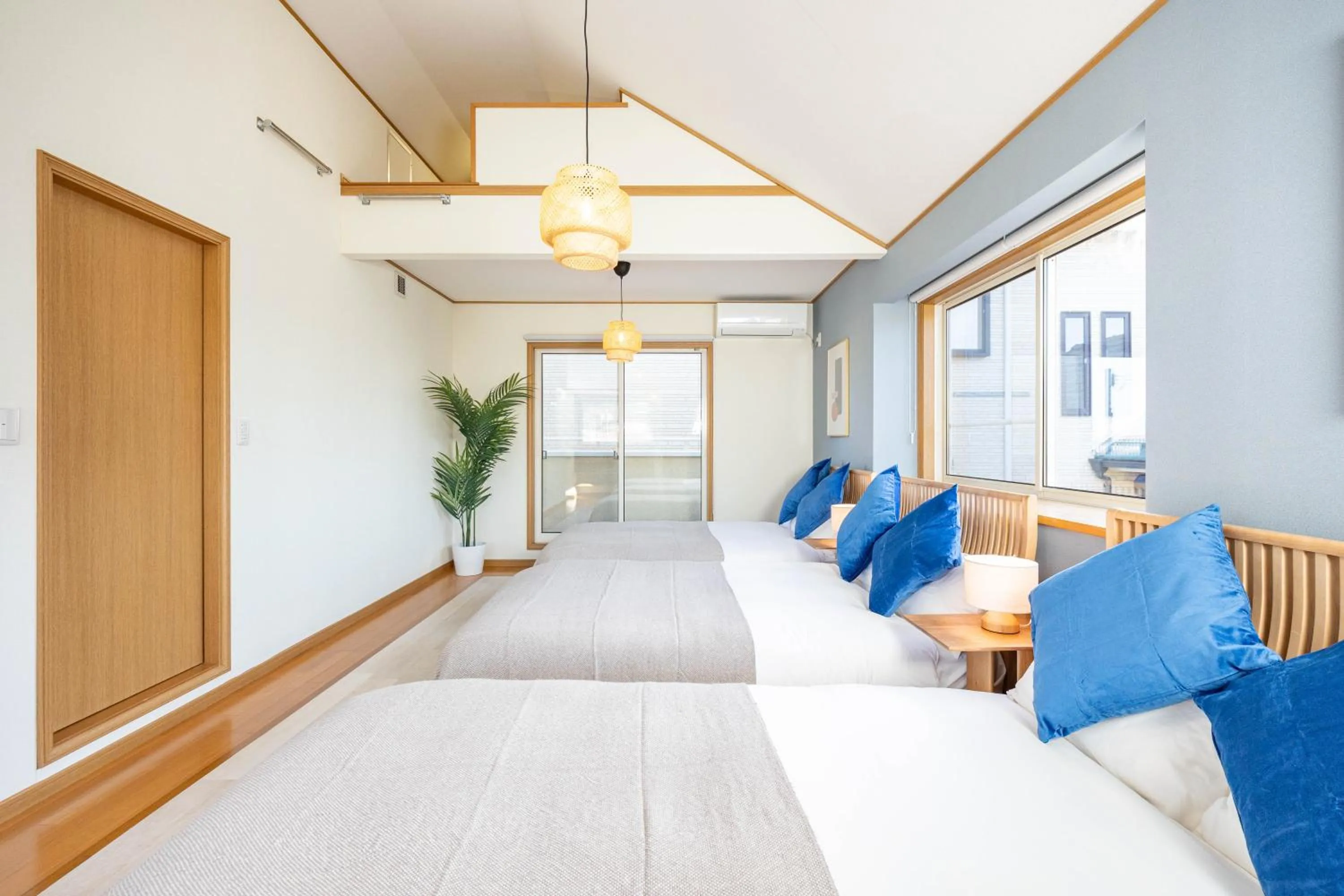 Bed in Seaside House-THE BLUE-