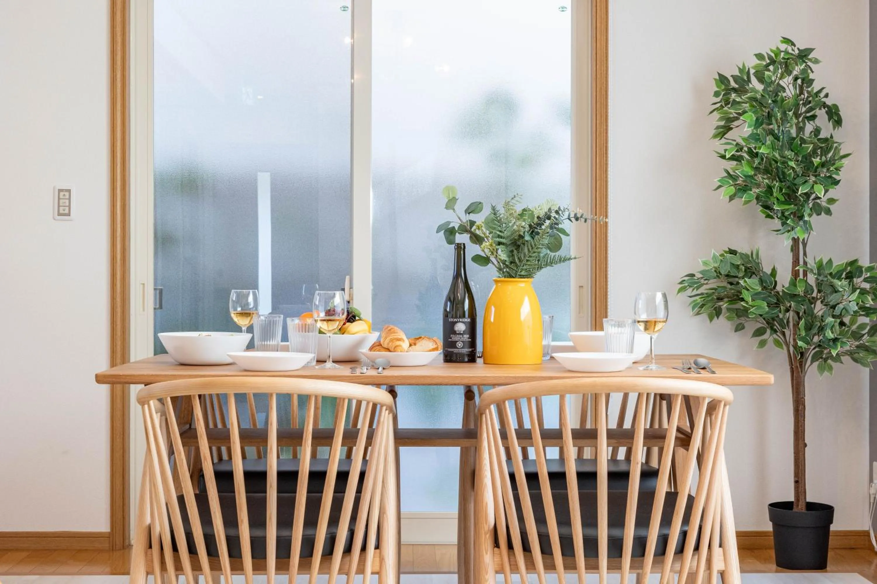 Dining area in Seaside House-THE BLUE-