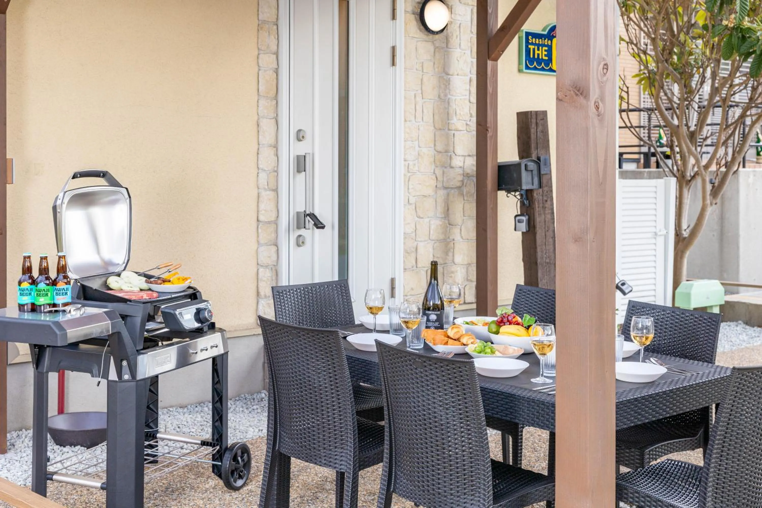 BBQ facilities in Seaside House-THE BLUE-