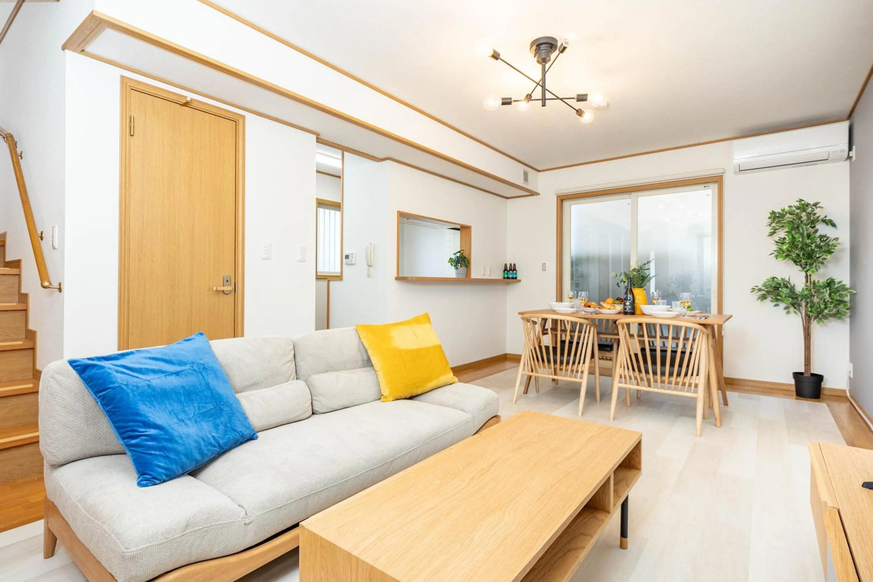 Living room in Seaside House-THE BLUE-