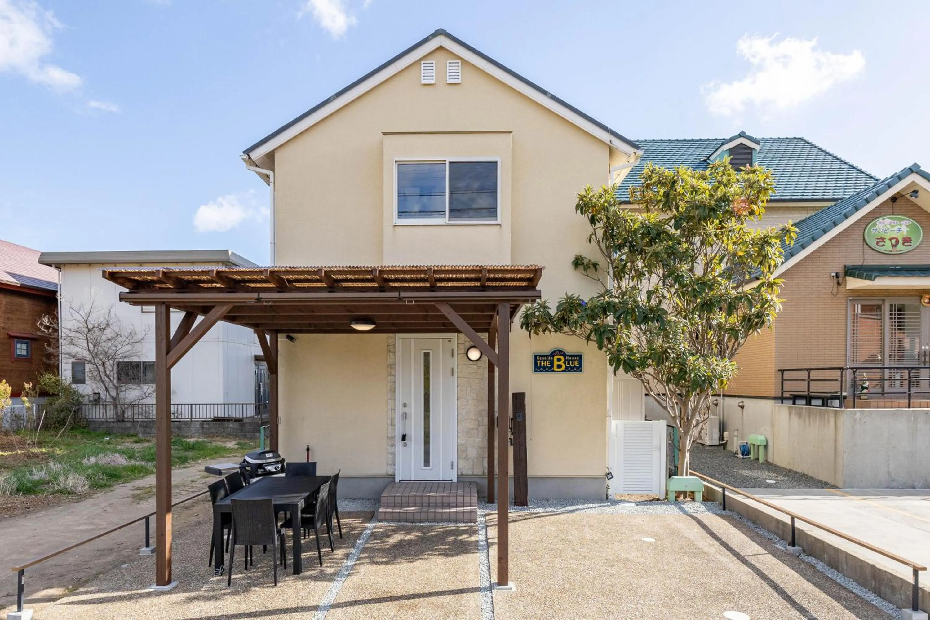 Property building in Seaside House-THE BLUE-