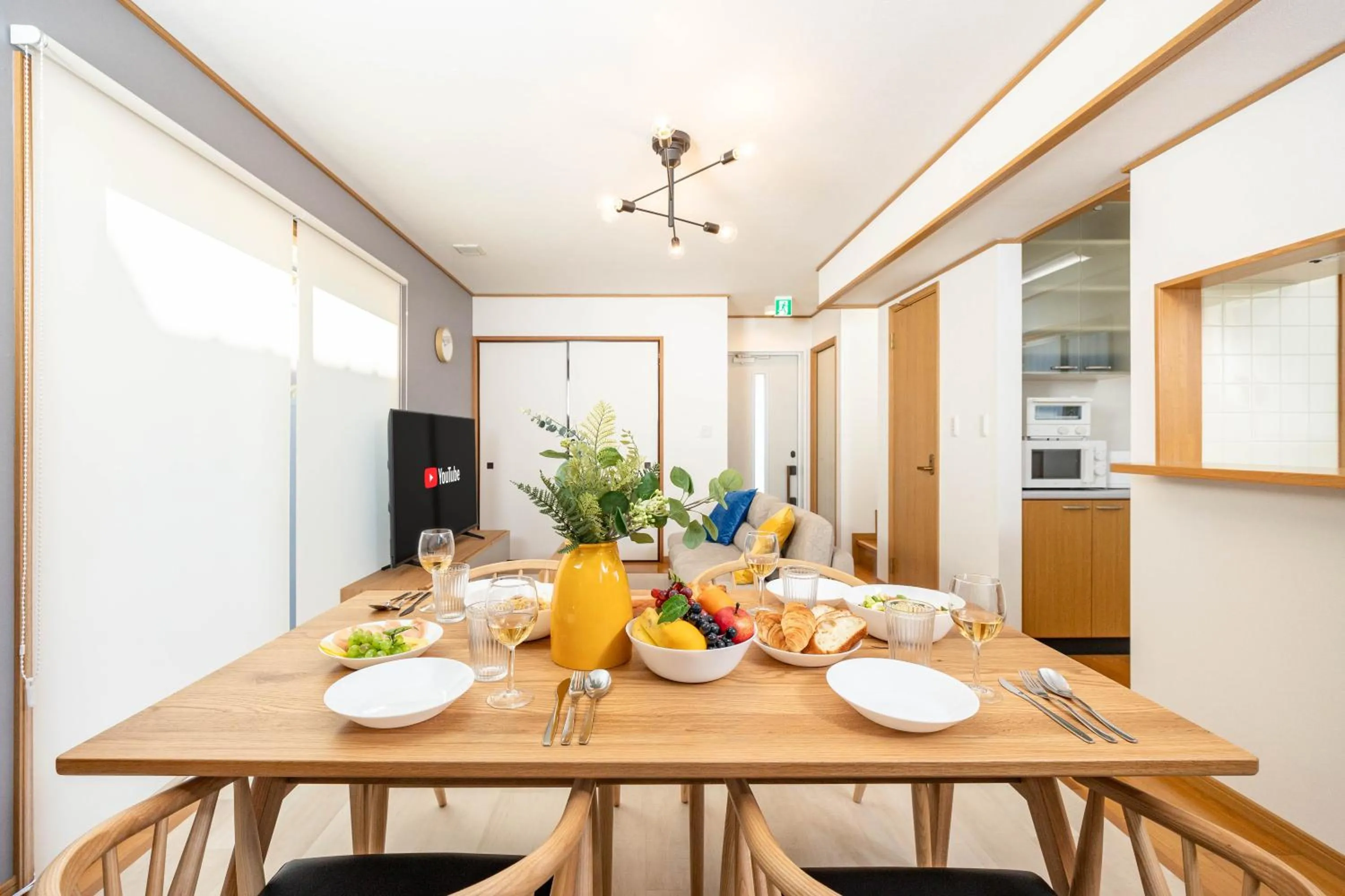 Dining area in Seaside House-THE BLUE-