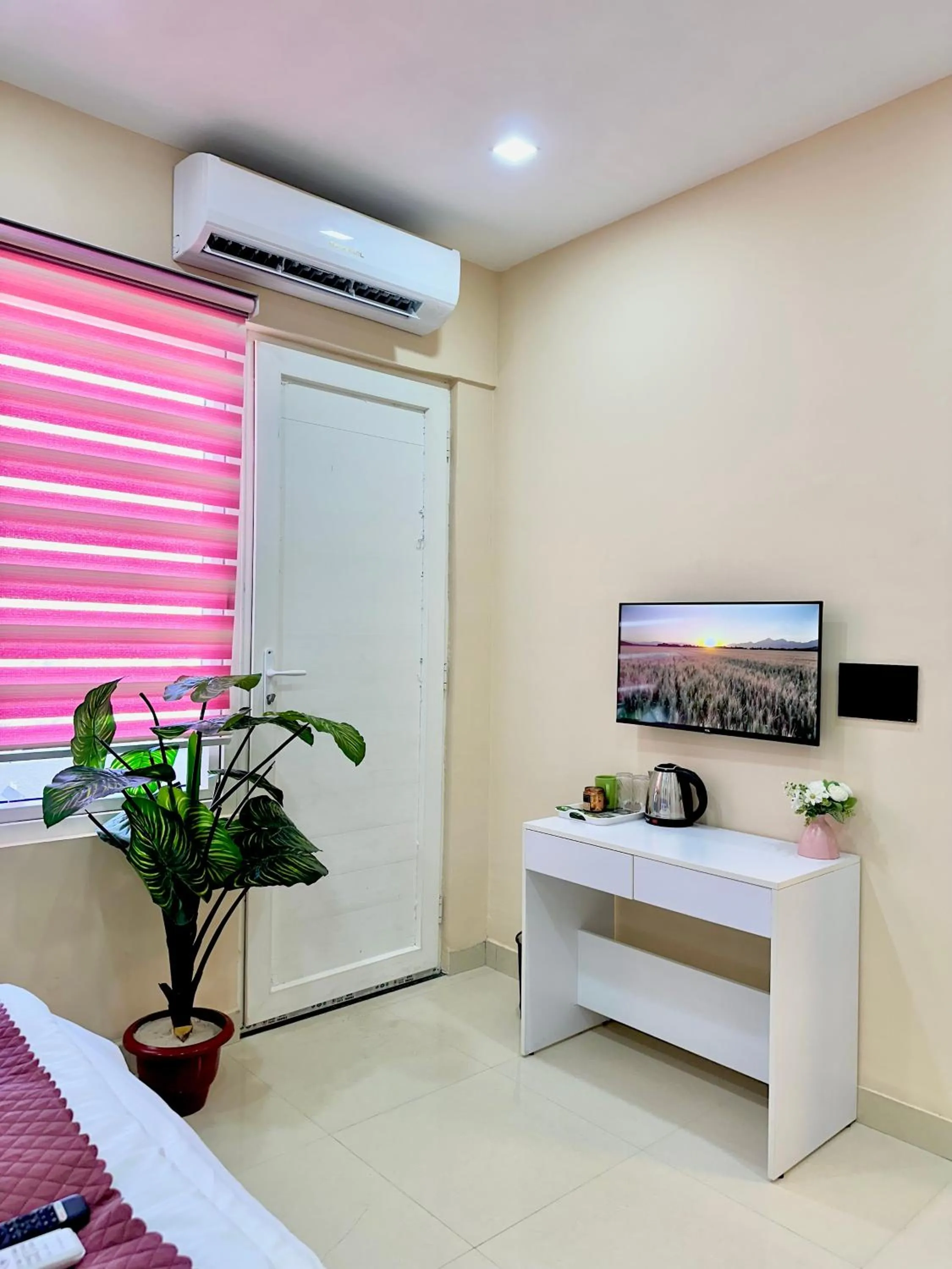 TV and multimedia in The Velvet Stay