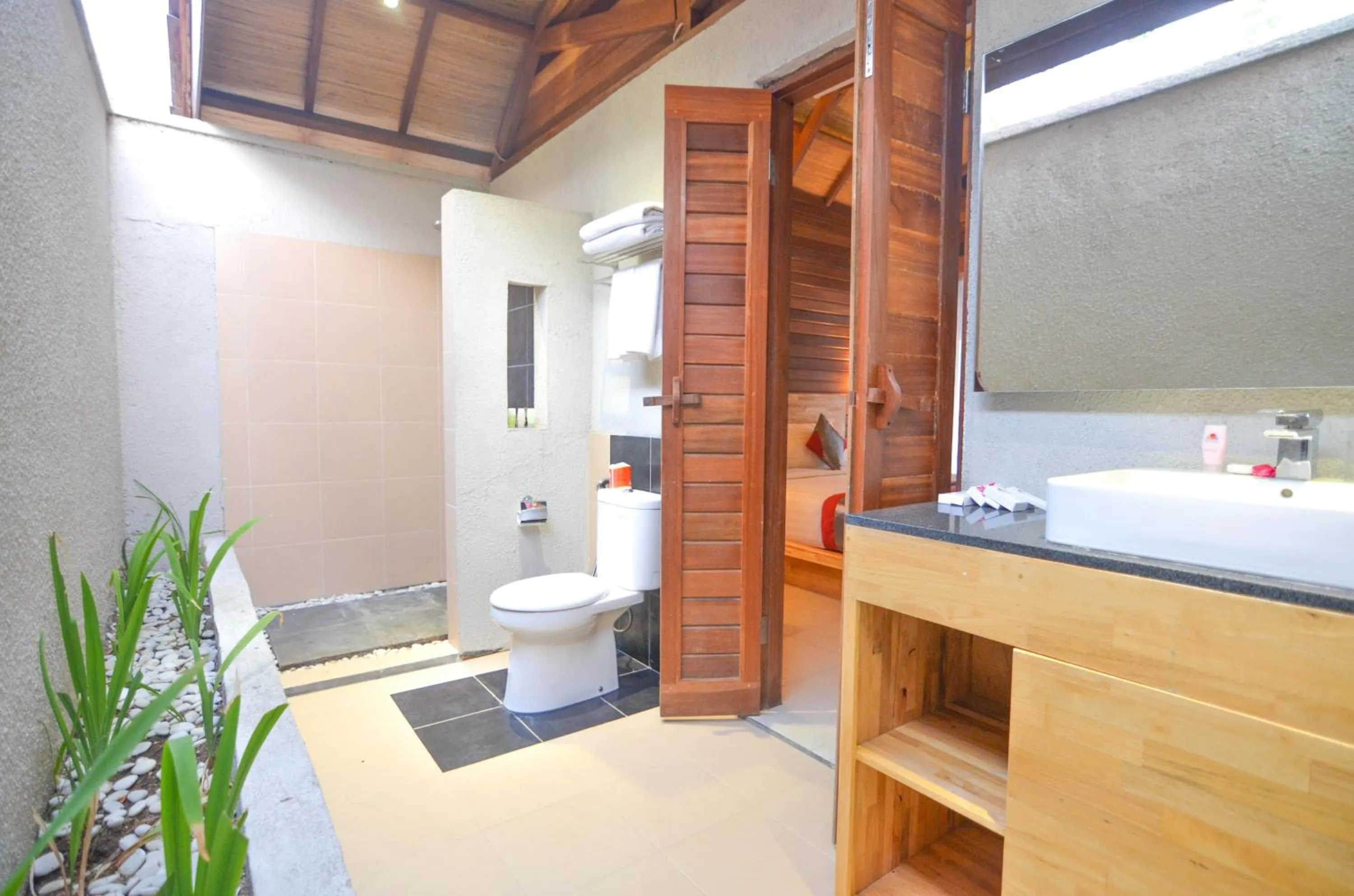 Bathroom in Gili Air Lagoon Resort By Waringin Hospitality