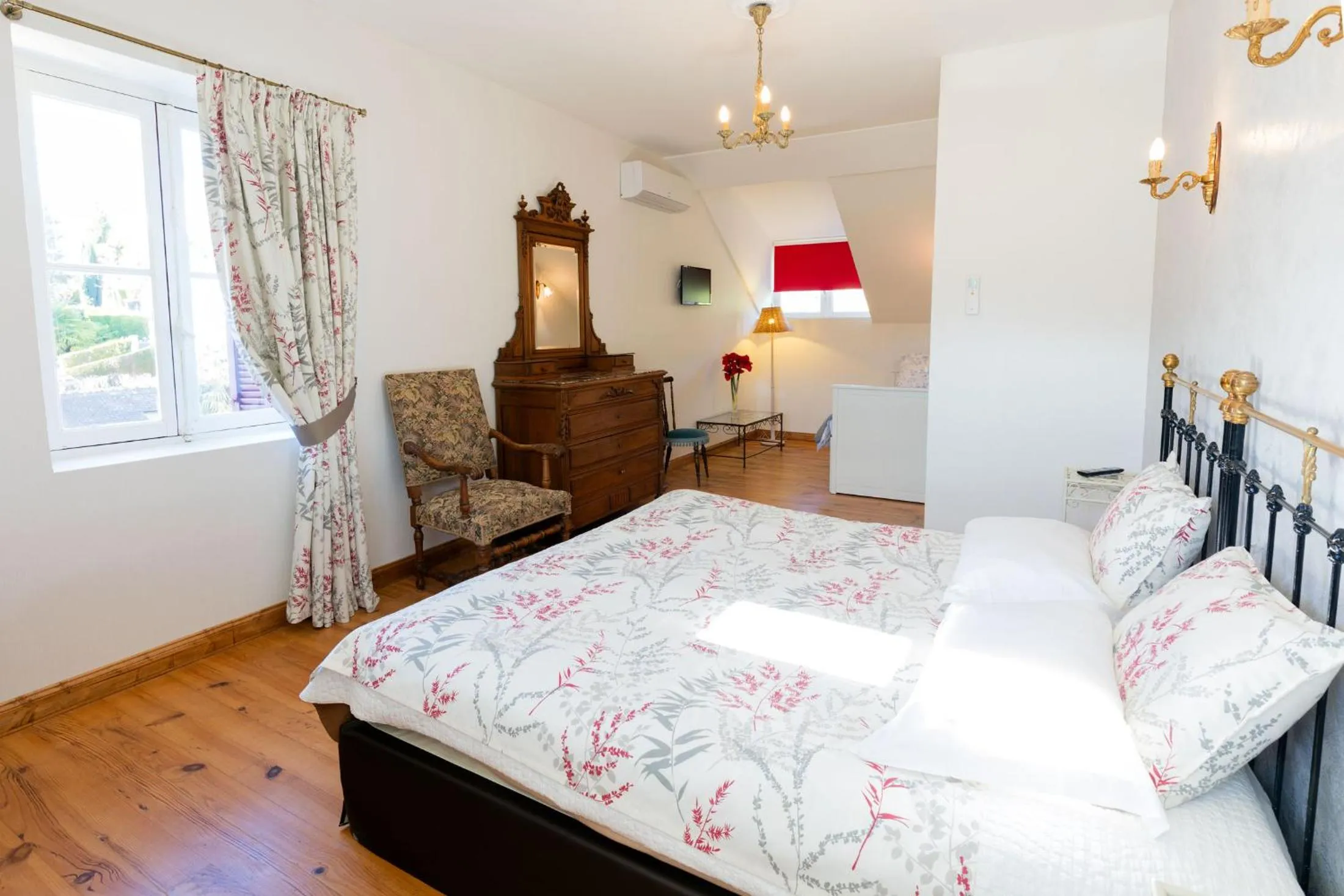 Photo of the whole room, Bed in Villa l'Orante