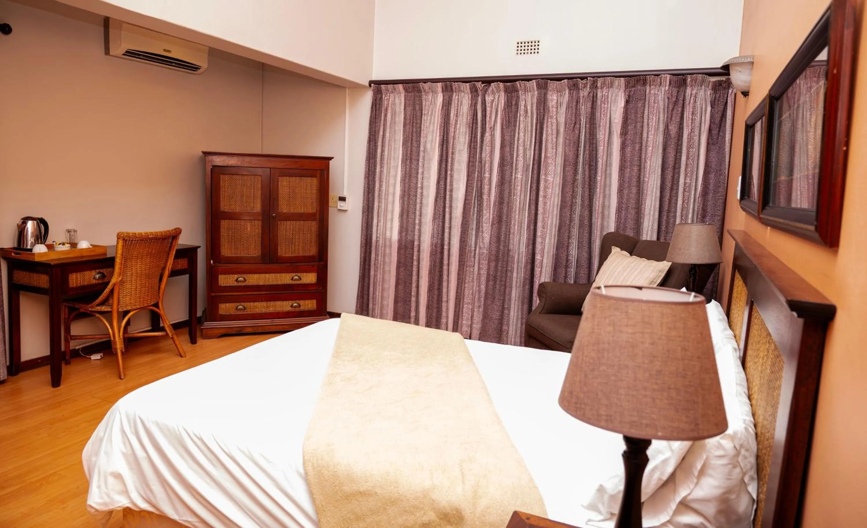 Bed in Boksburg Boutique Hotel