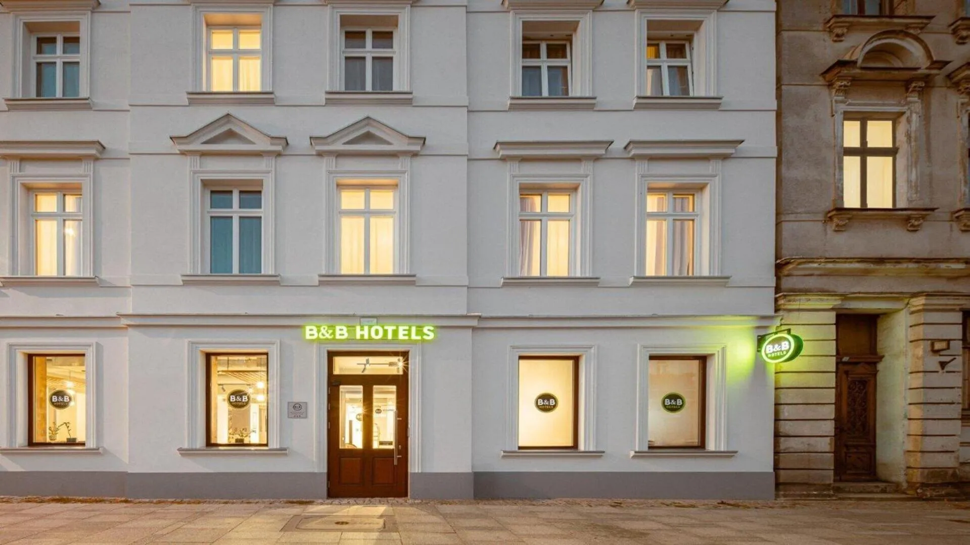 Property building in B&B HOTEL Leszno