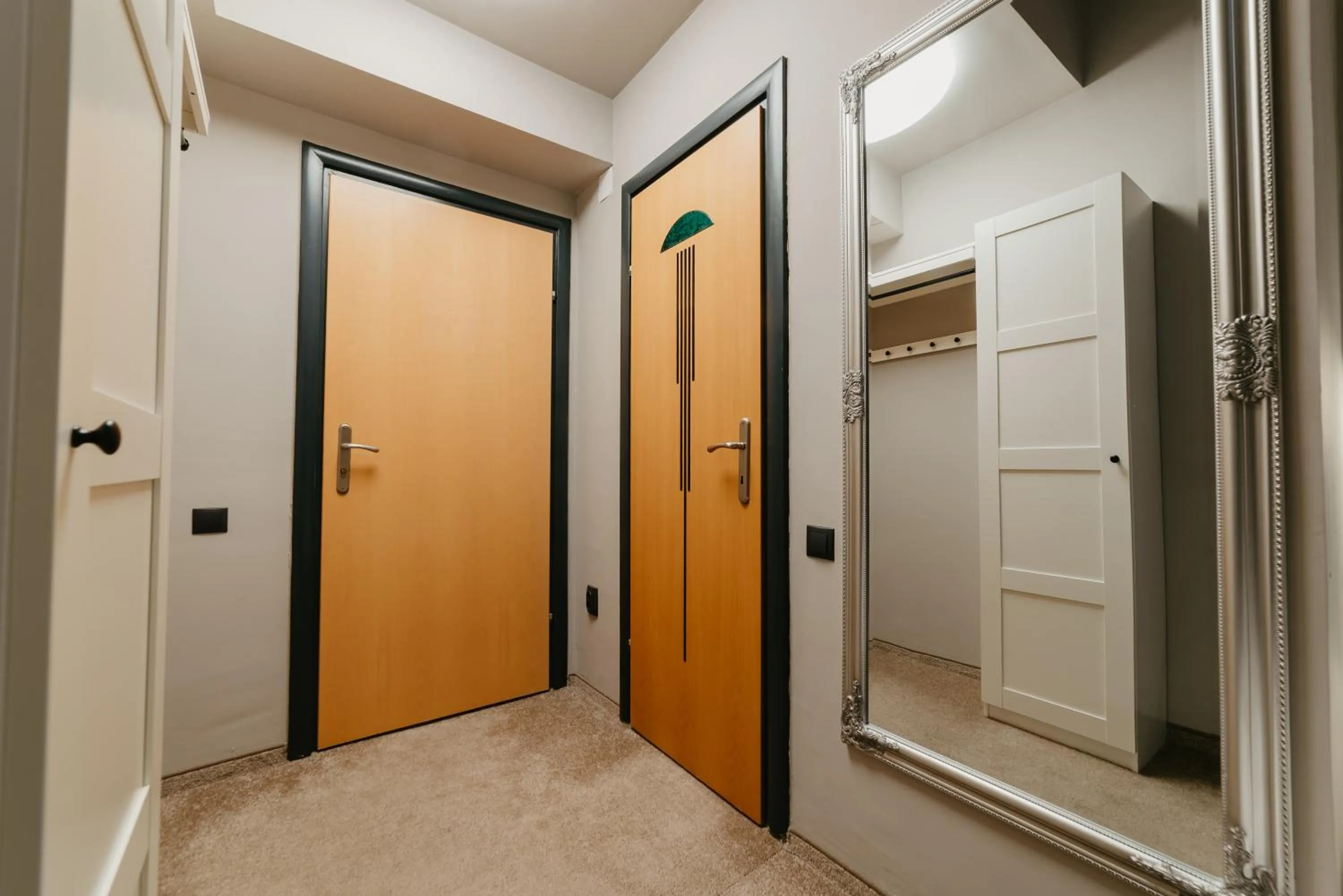 wardrobe in Fullton Central