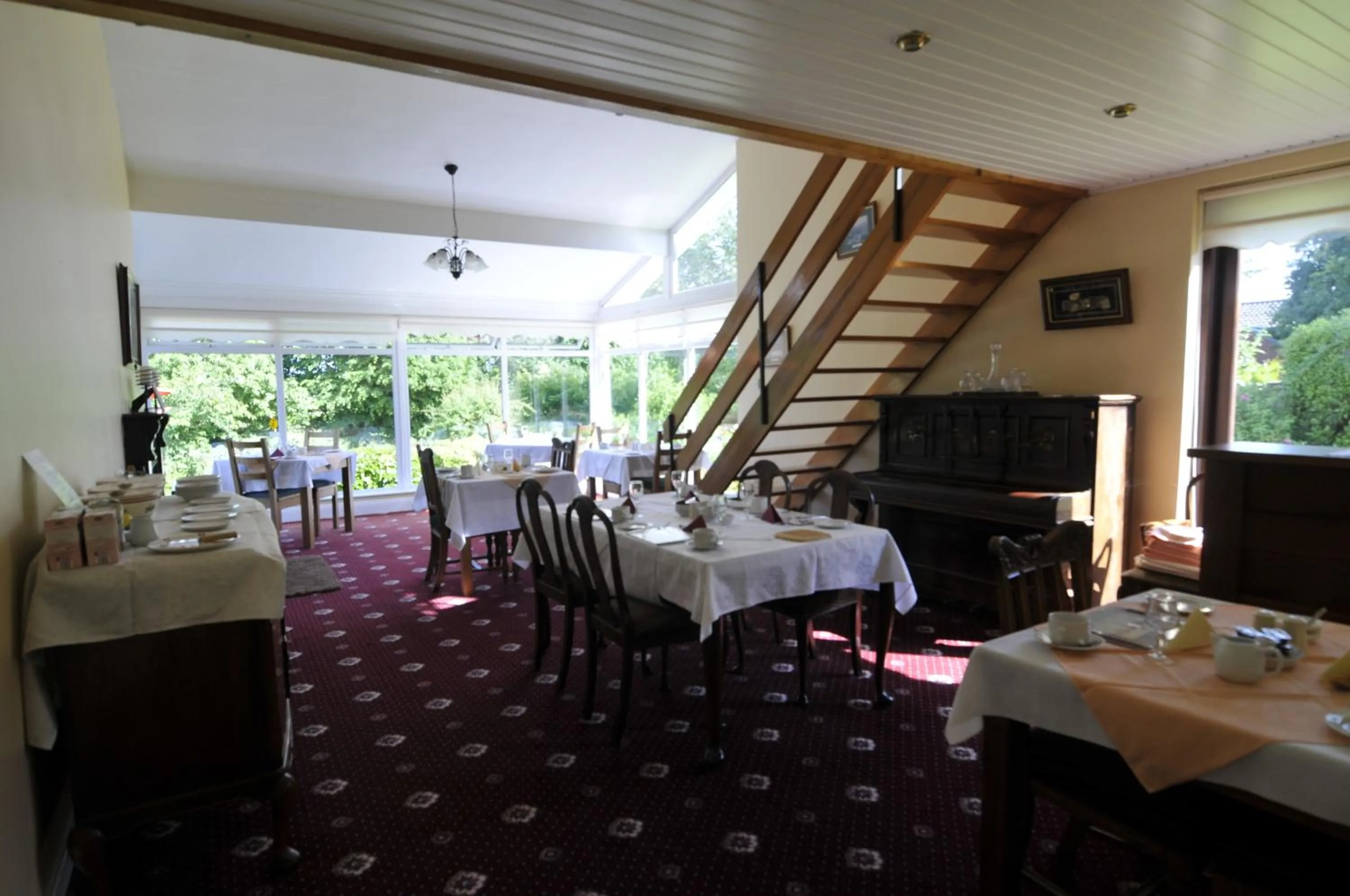 Restaurant/places to eat in Carrowntober House B & B