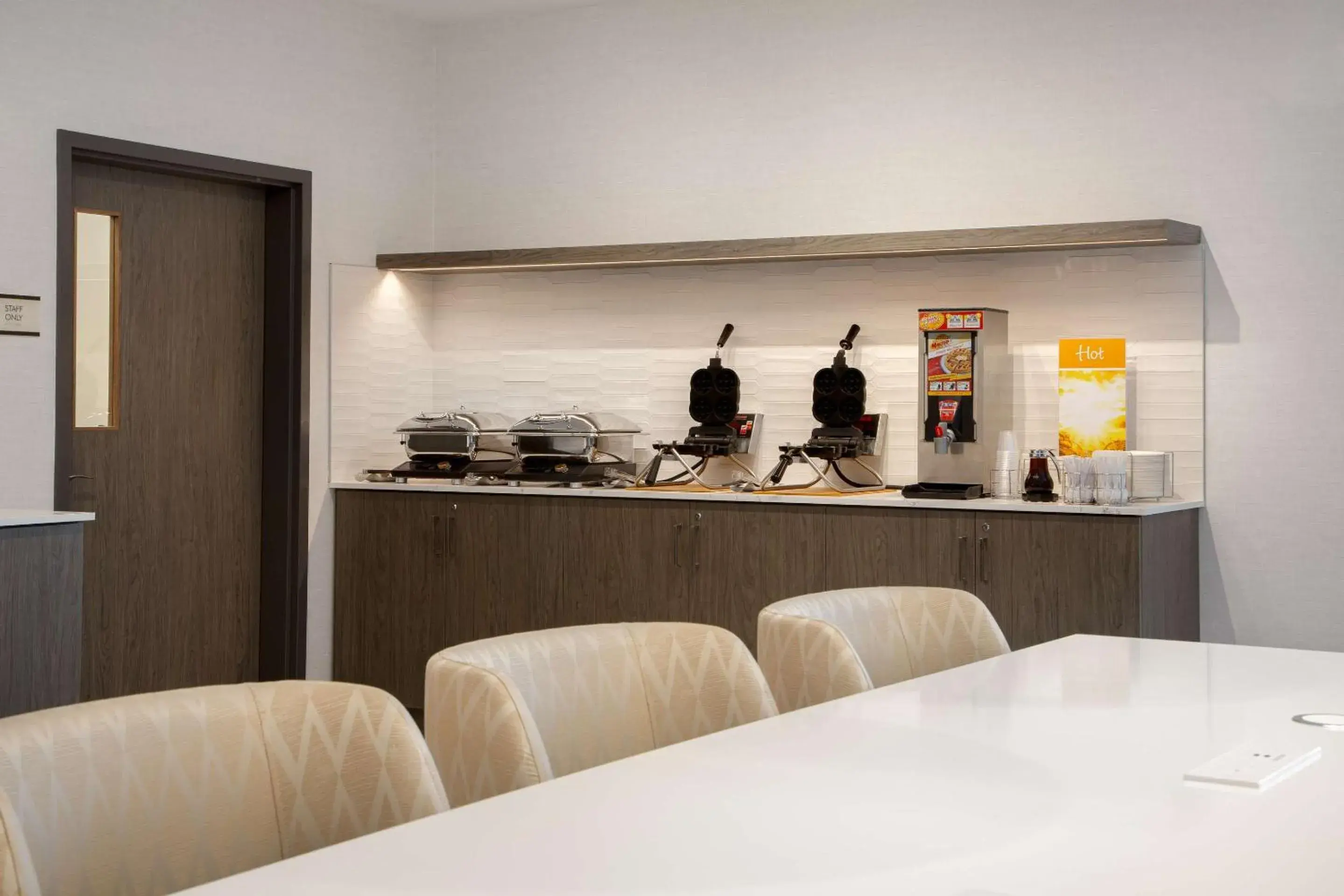 Breakfast in Quality Inn & Suites Prescott Breakfast in Quality Inn & Suites Prescott