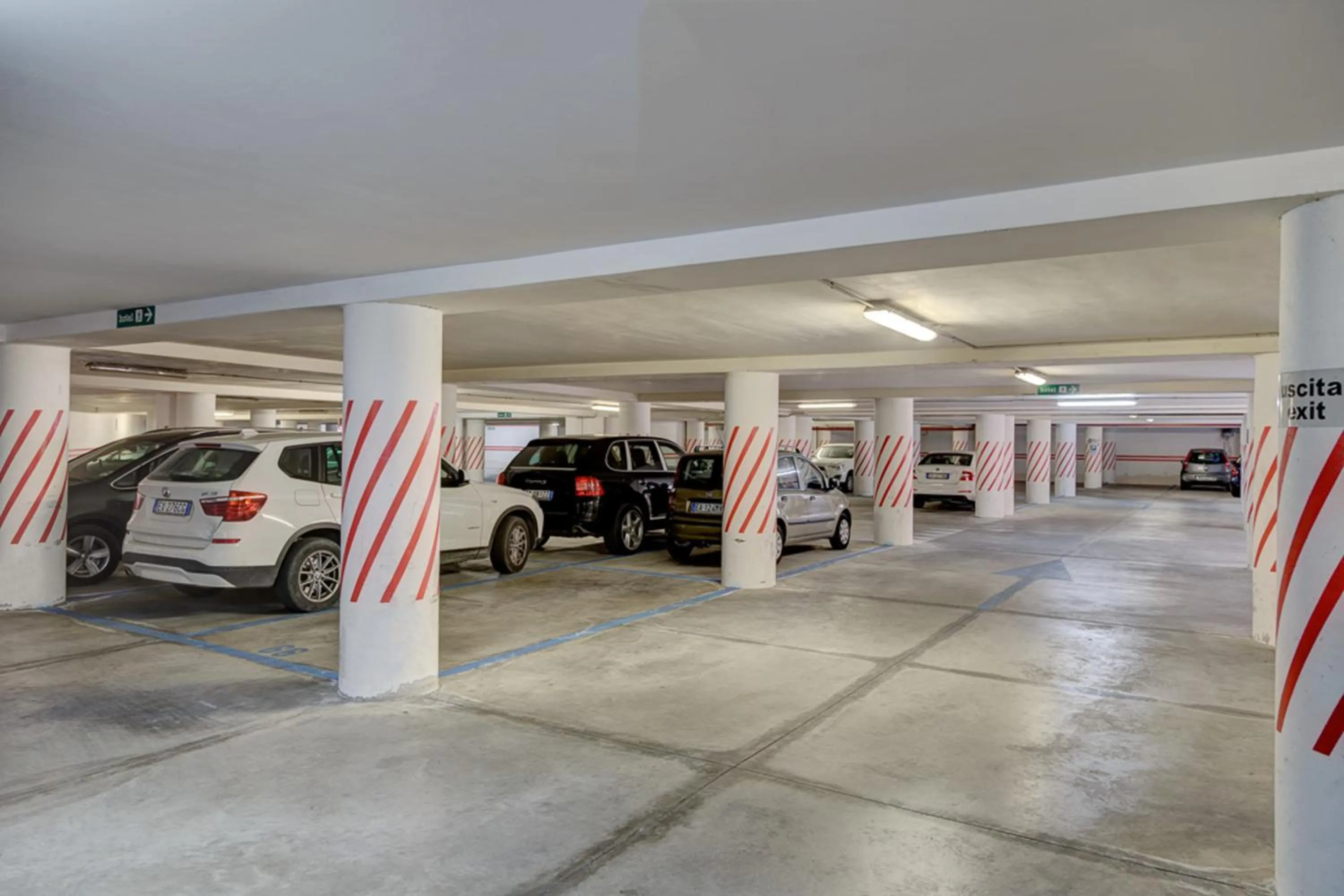 Parking in Hotel Caesar Palace