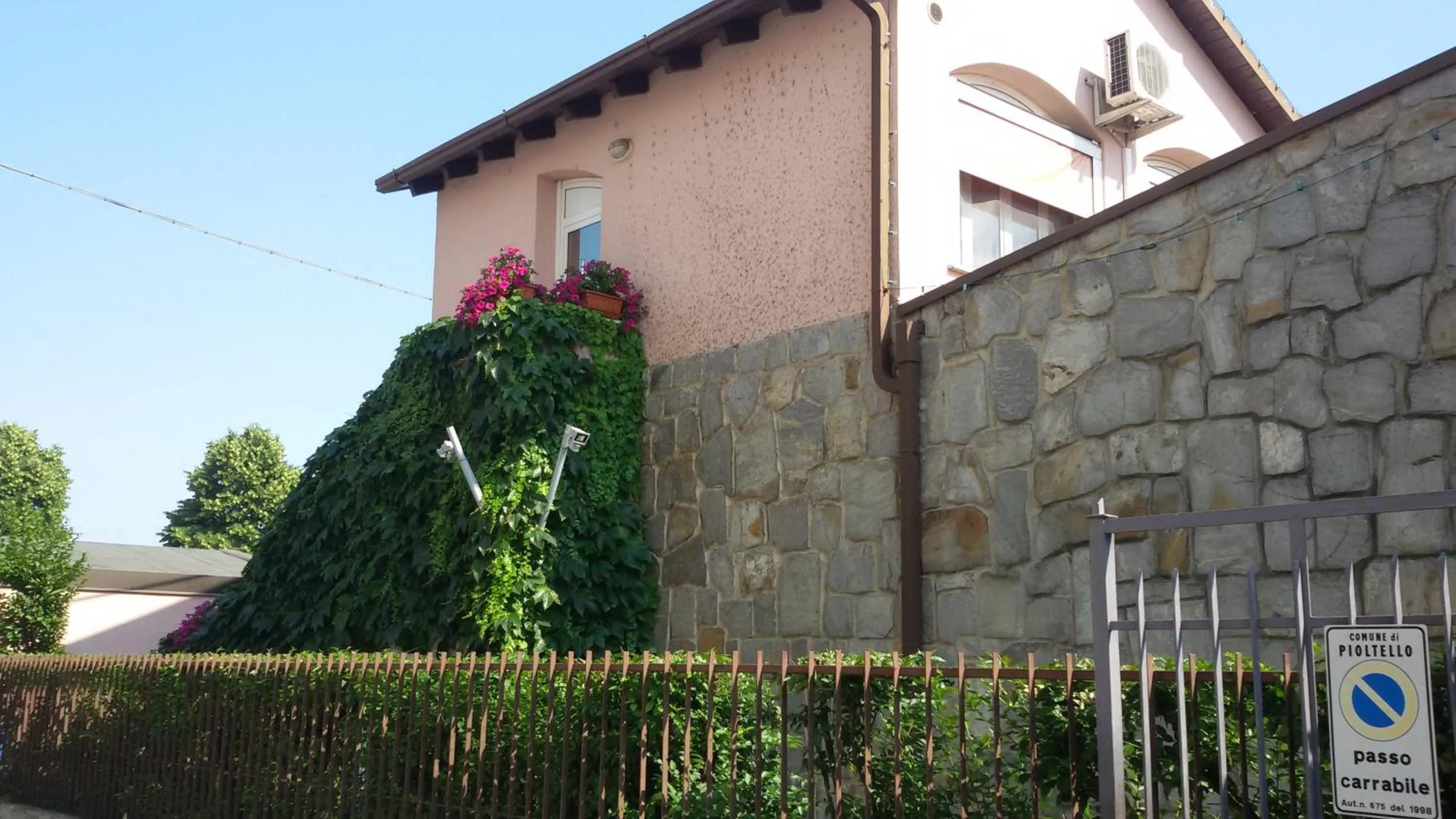 Street view in Ciro BED AND BREAKFAST la villetta