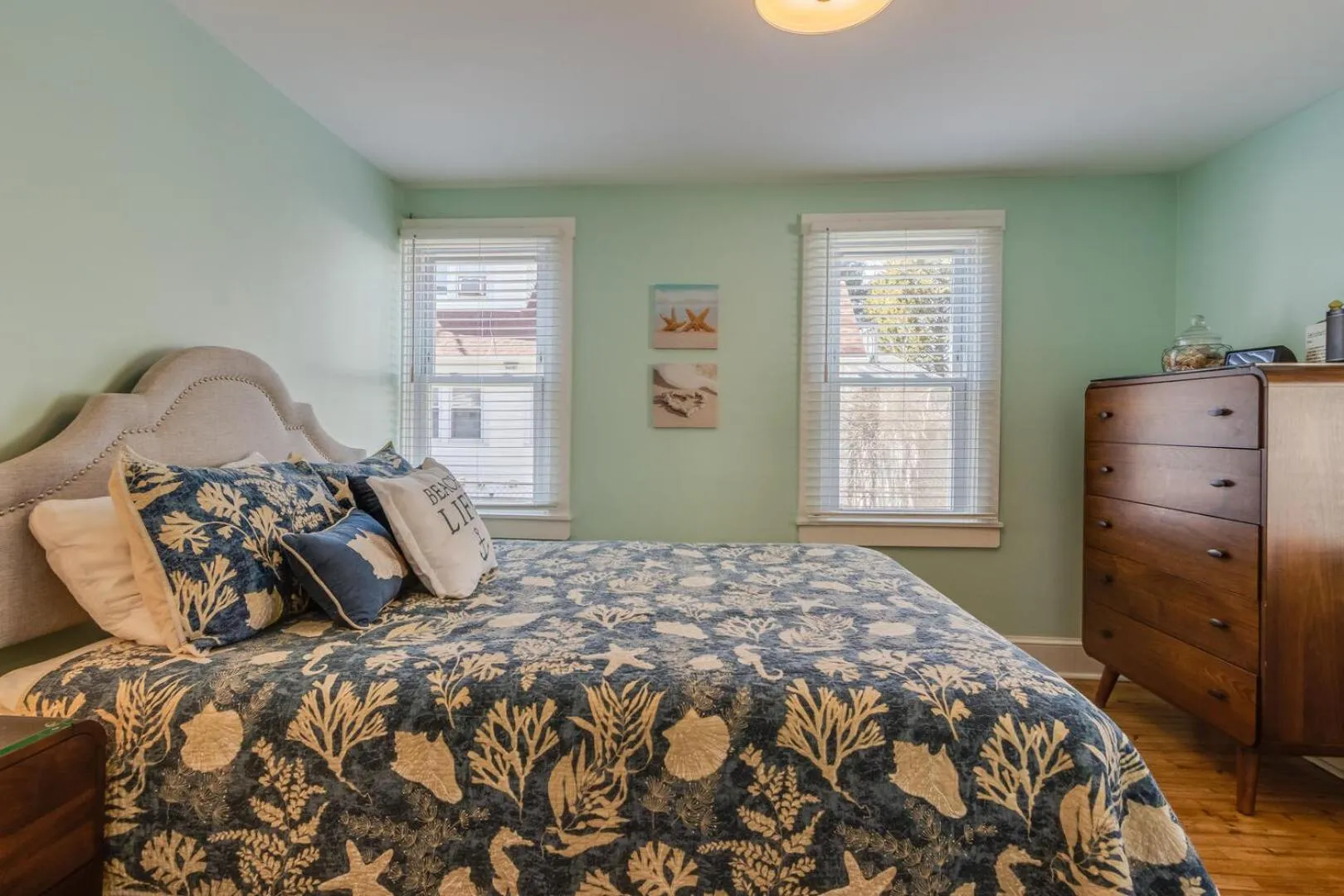 Bed in Maryland avenue 49a