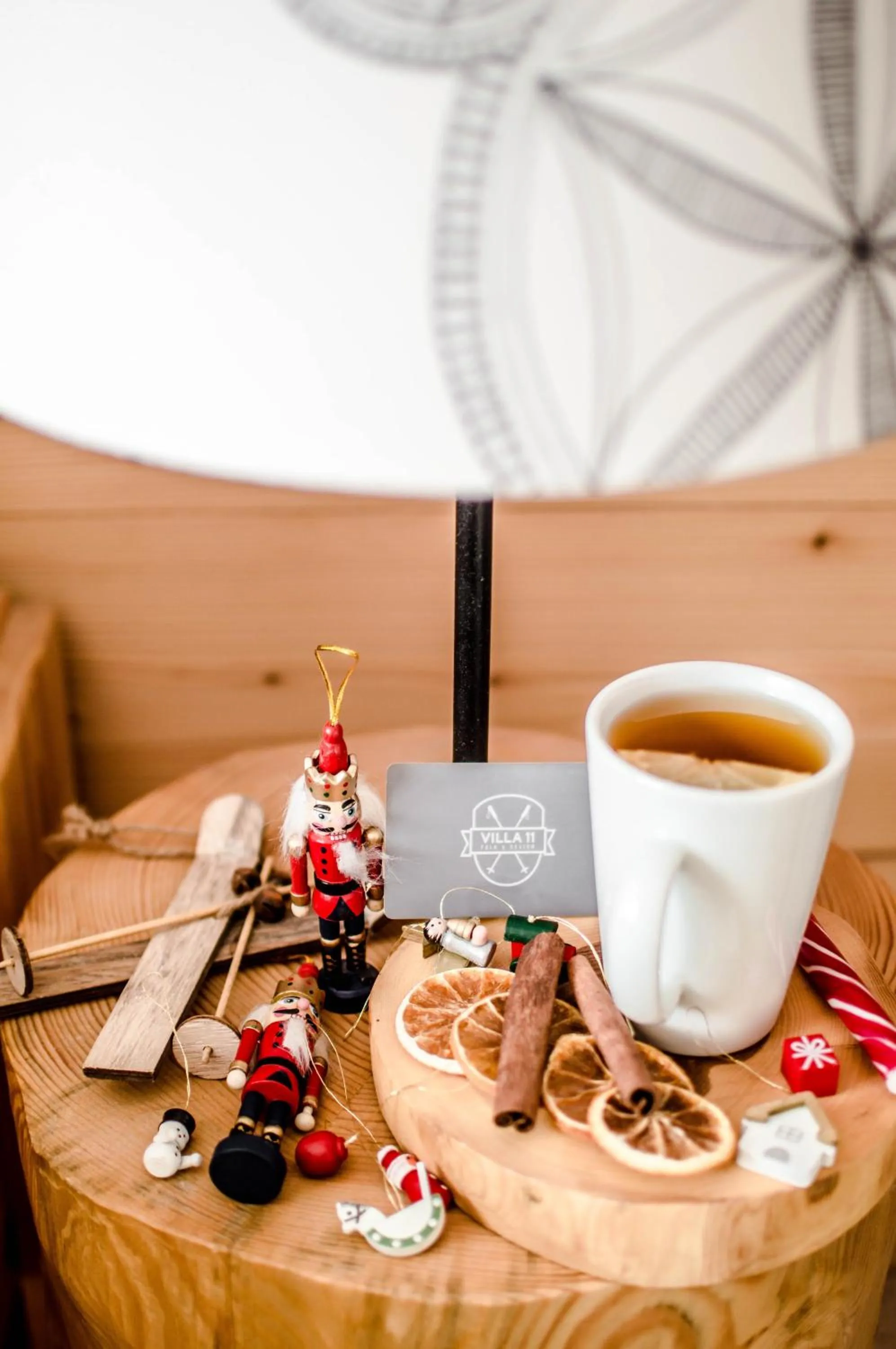 Food and drinks in Villa 11 Folk & Design