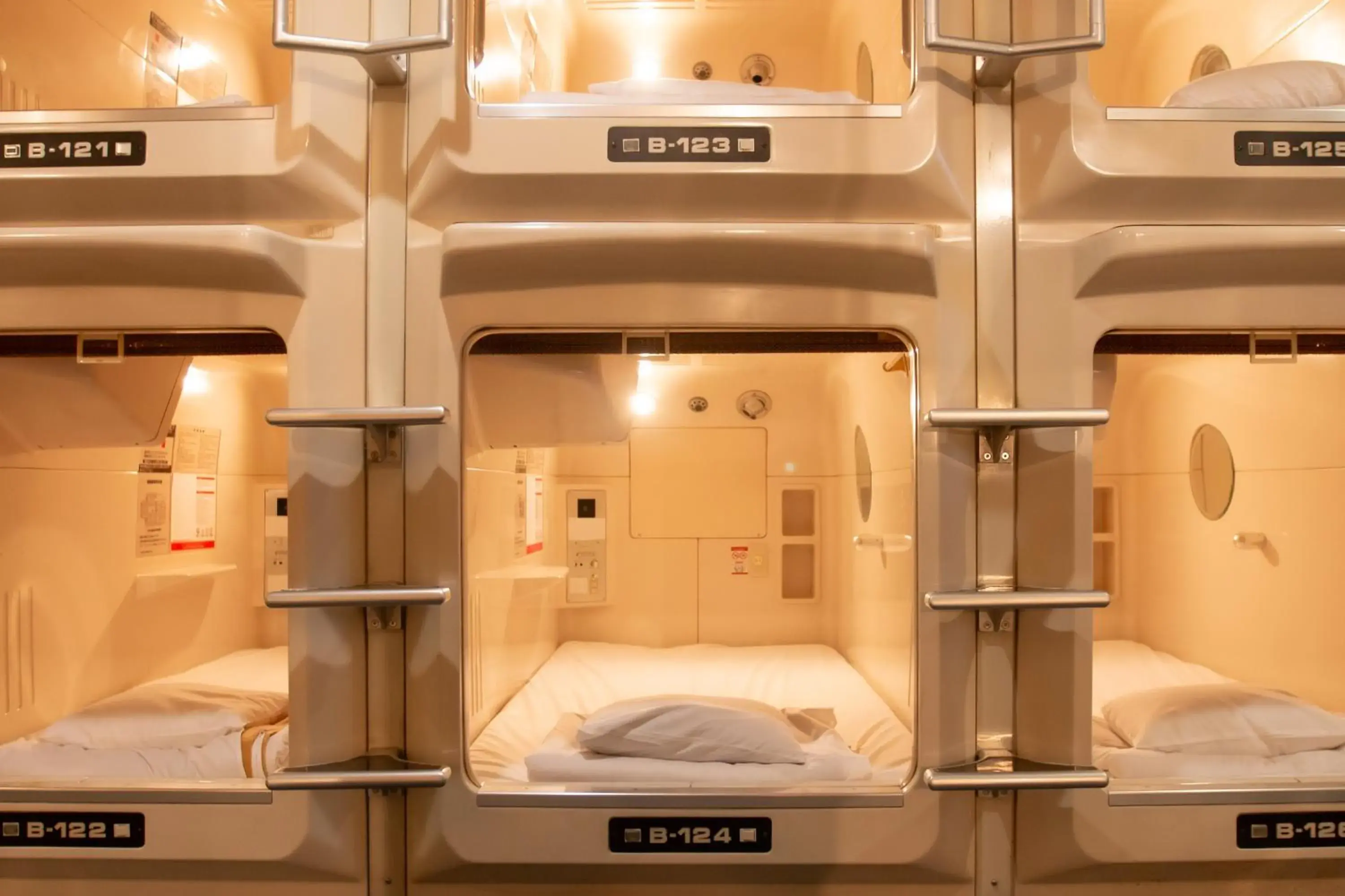 Capsule Hotel Asahi Plaza Shinsaibashi - Men's Only Capsule Hotel Asahi Plaza Shinsaibashi - Men's Only