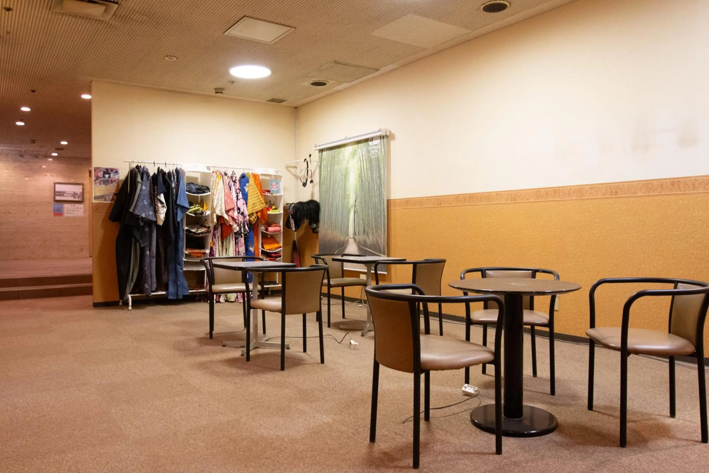 Capsule Hotel Asahi Plaza Shinsaibashi - Men's Only