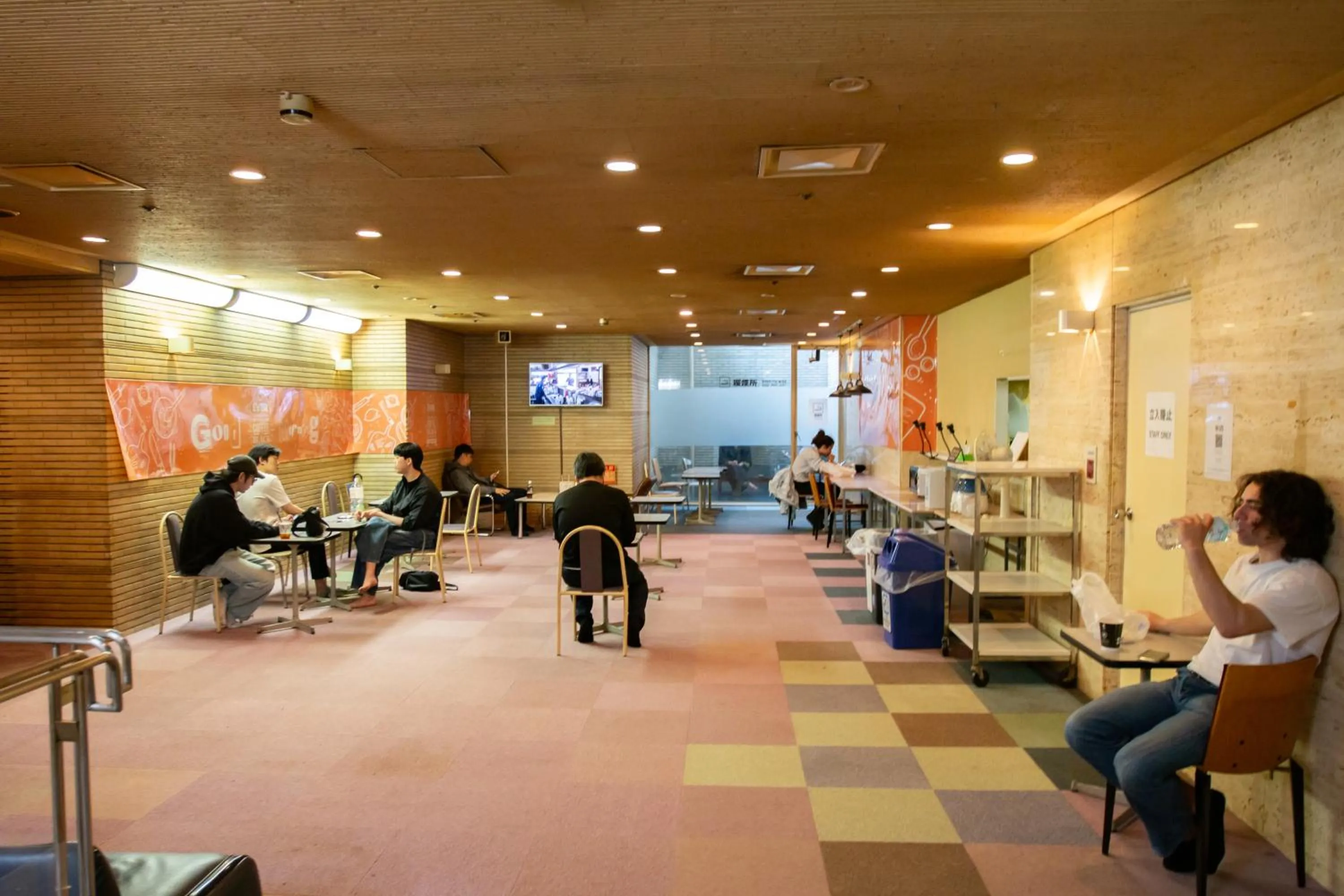 Capsule Hotel Asahi Plaza Shinsaibashi - Men's Only