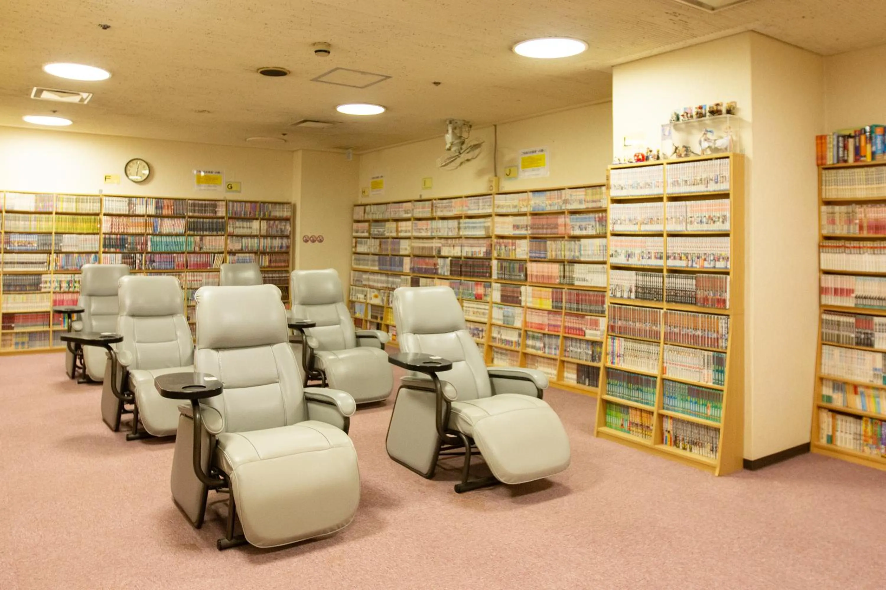 Capsule Hotel Asahi Plaza Shinsaibashi - Men's Only