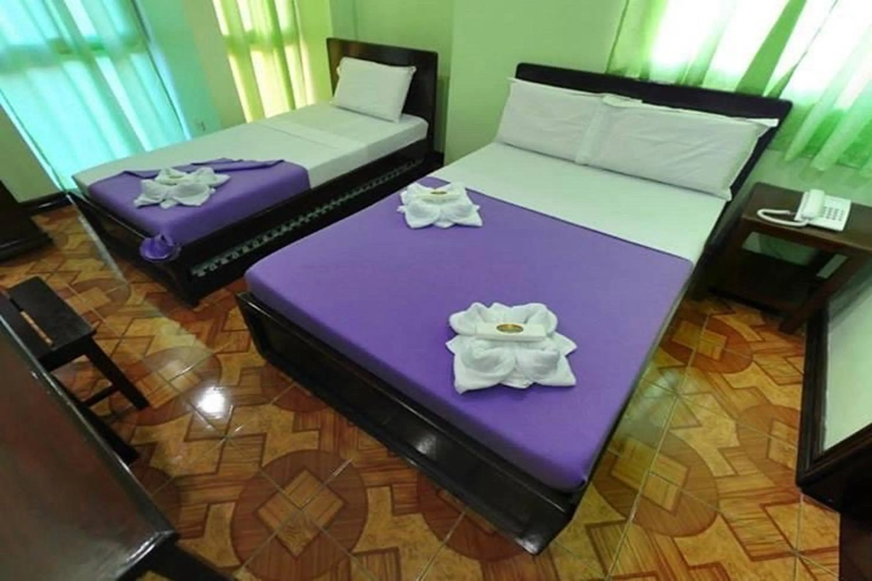 Bedroom, Bed in Voyagers Palace